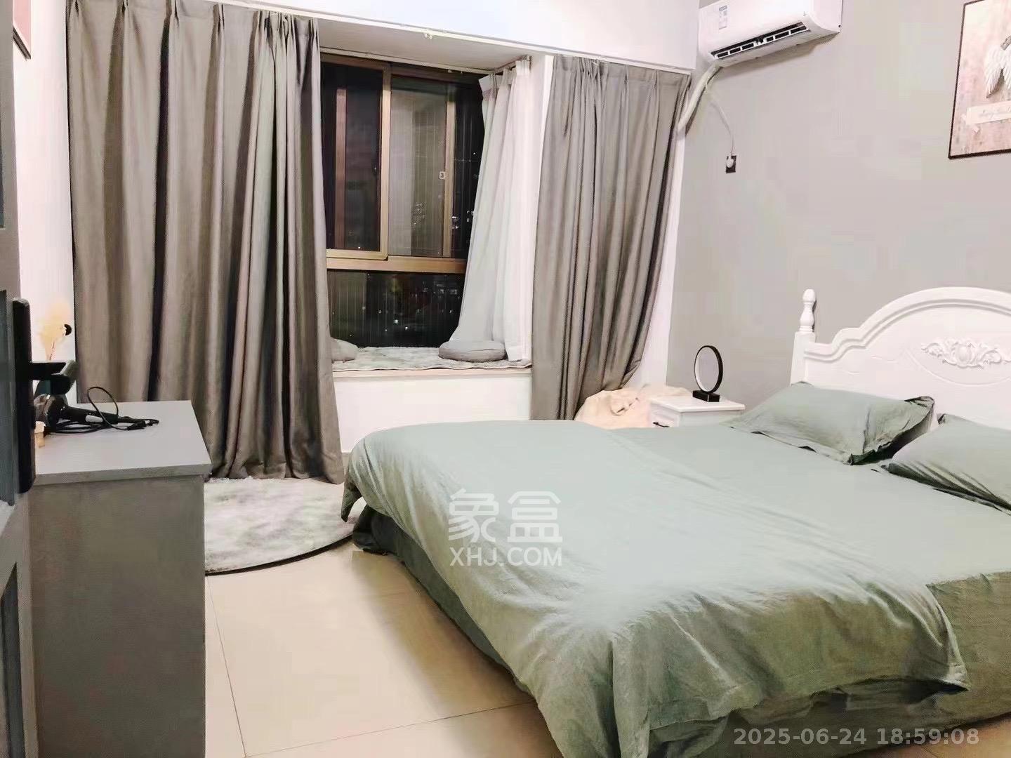 长宝1667  4室2厅2卫   6000.00元/月室内图