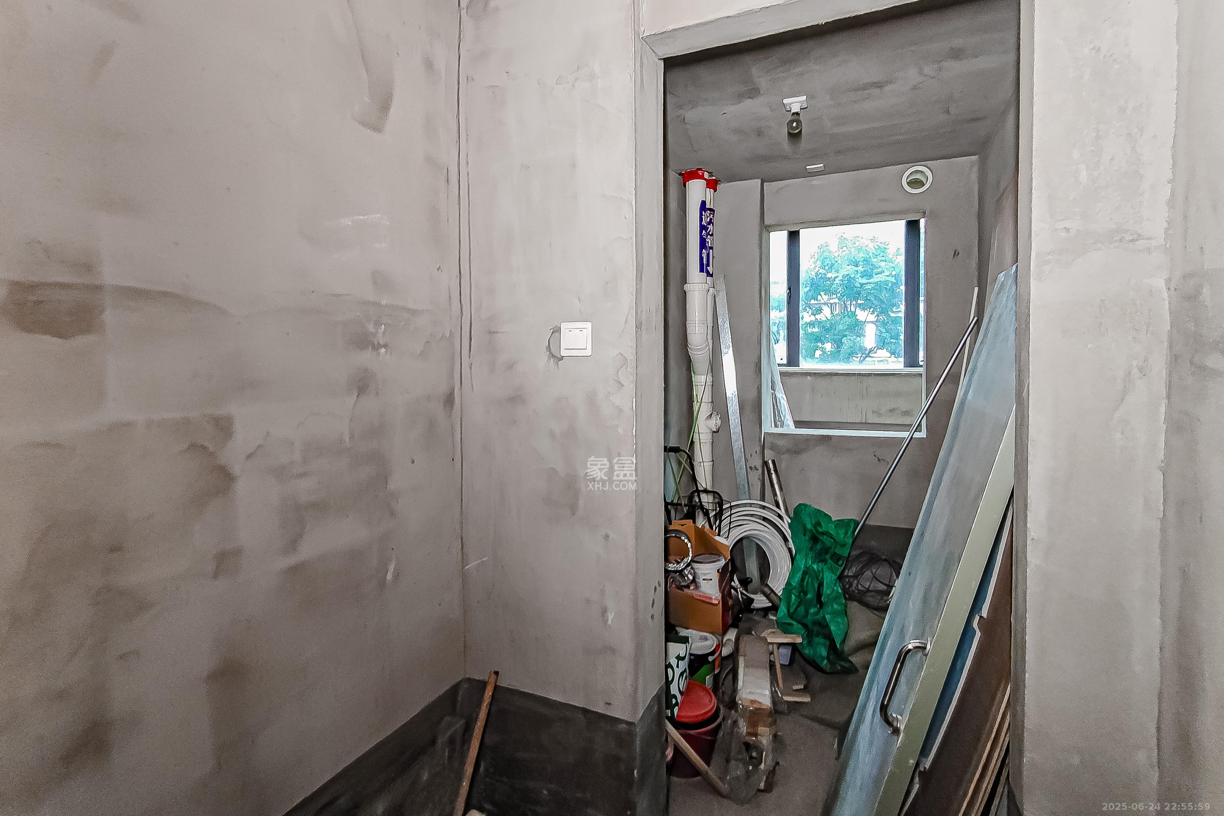 湖南第六工程有限公司机关小区(六公司机关大院) 4室2厅2卫 155.0万 湖南第六工程有限公司机关小区(六公司机关大院) 4室2厅2卫 155.0万卫生间