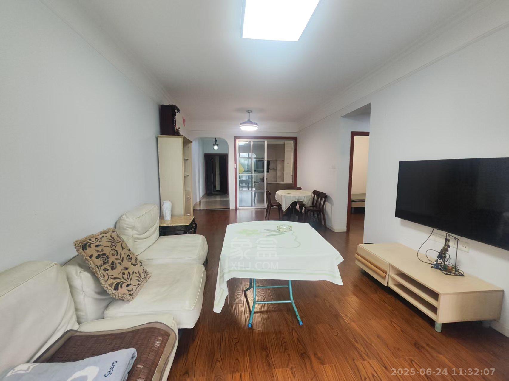 武广国际学苑 1室1厅1卫 2000.0元/月 武广国际学苑 1室1厅1卫 2000.0元/月室内图