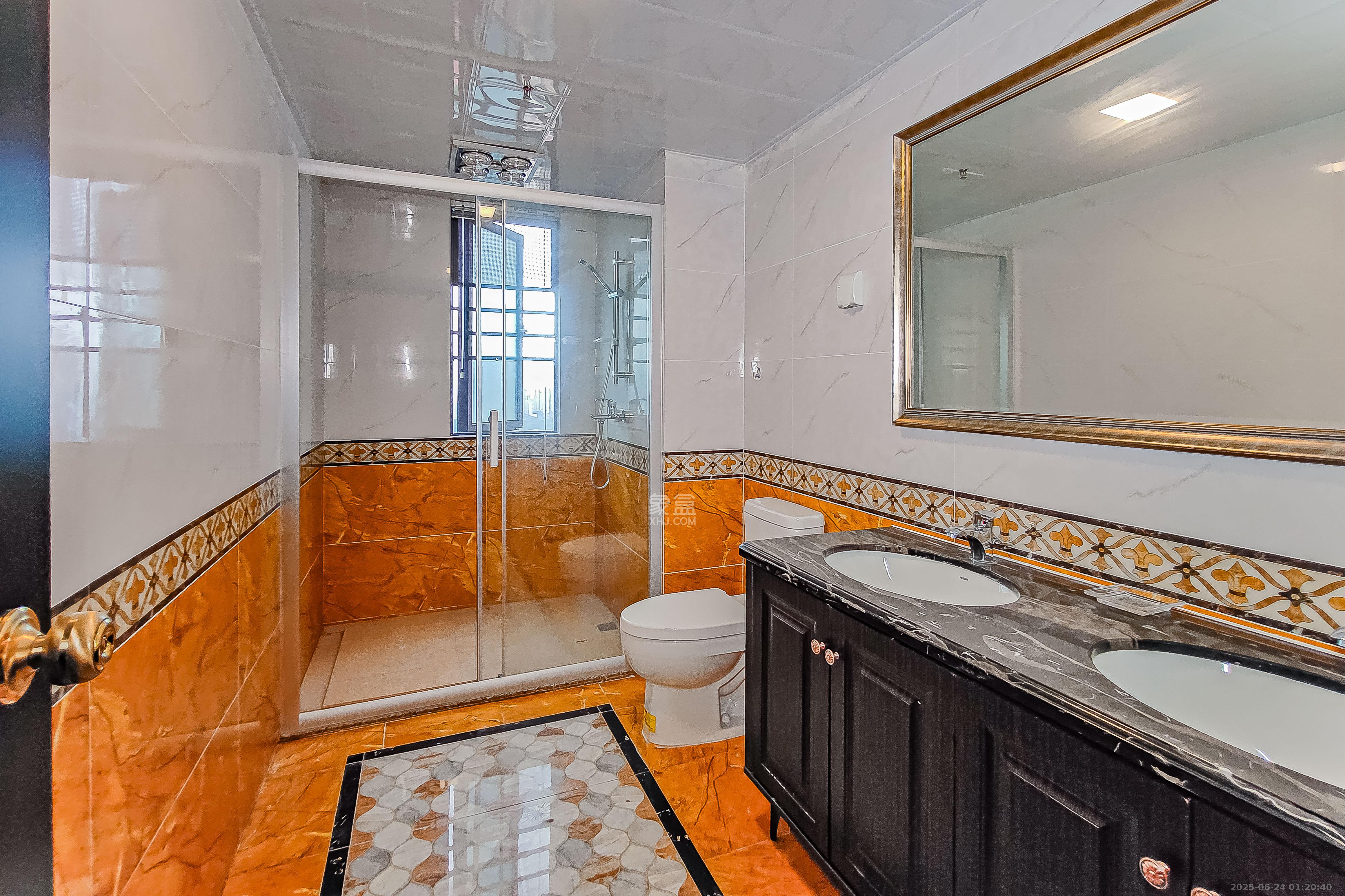 碧桂园威尼斯城 4室3厅3卫 260.0万 碧桂园威尼斯城 4室3厅3卫 260.0万卫生间