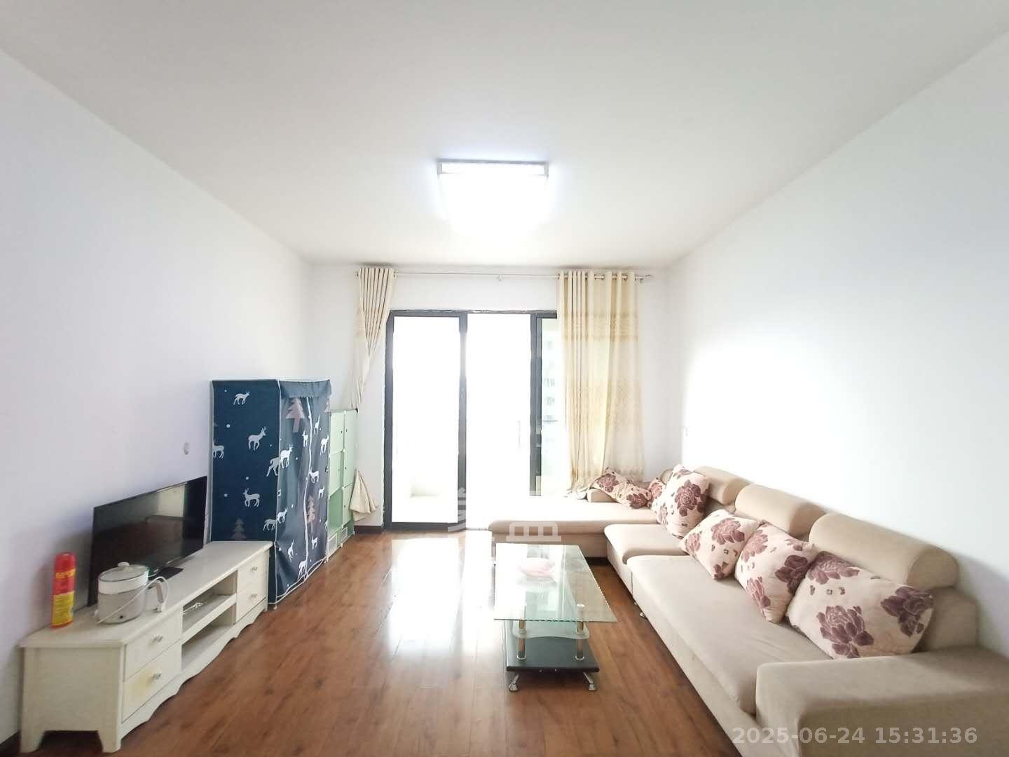长房时代城  3室2厅1卫   2500.00元/月室内图