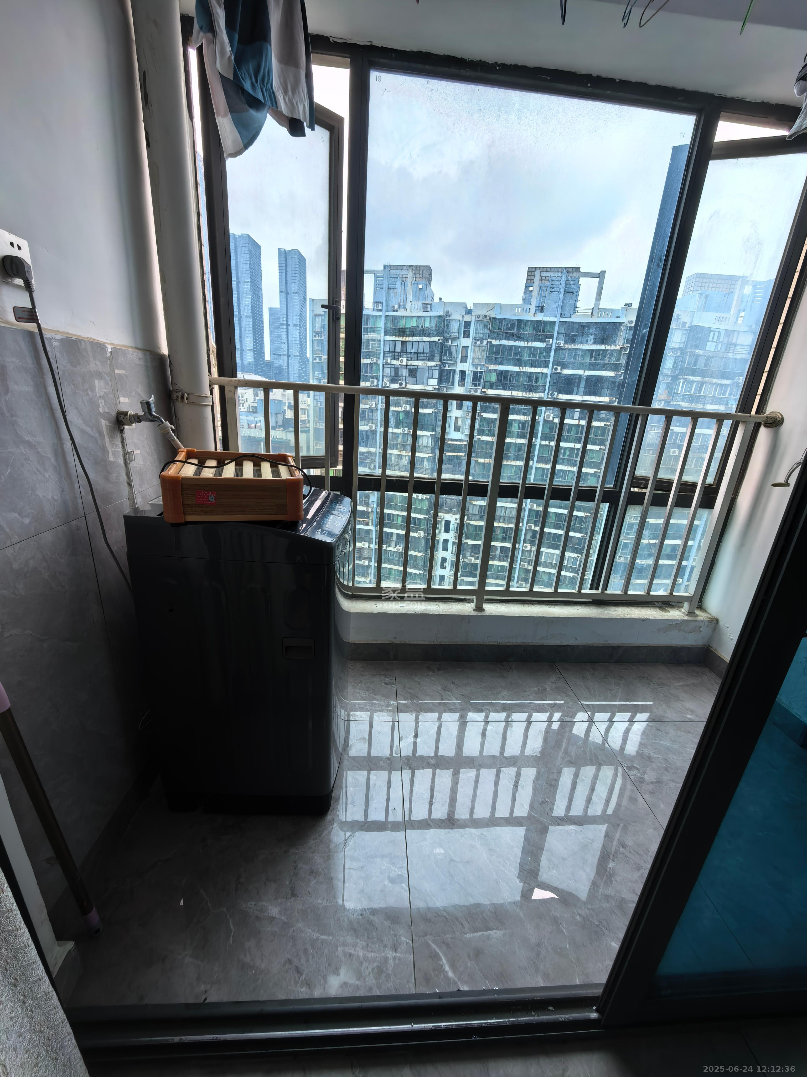 名富公寓 1室1厅1卫 1700.0元/月 名富公寓 1室1厅1卫 1700.0元/月室内图