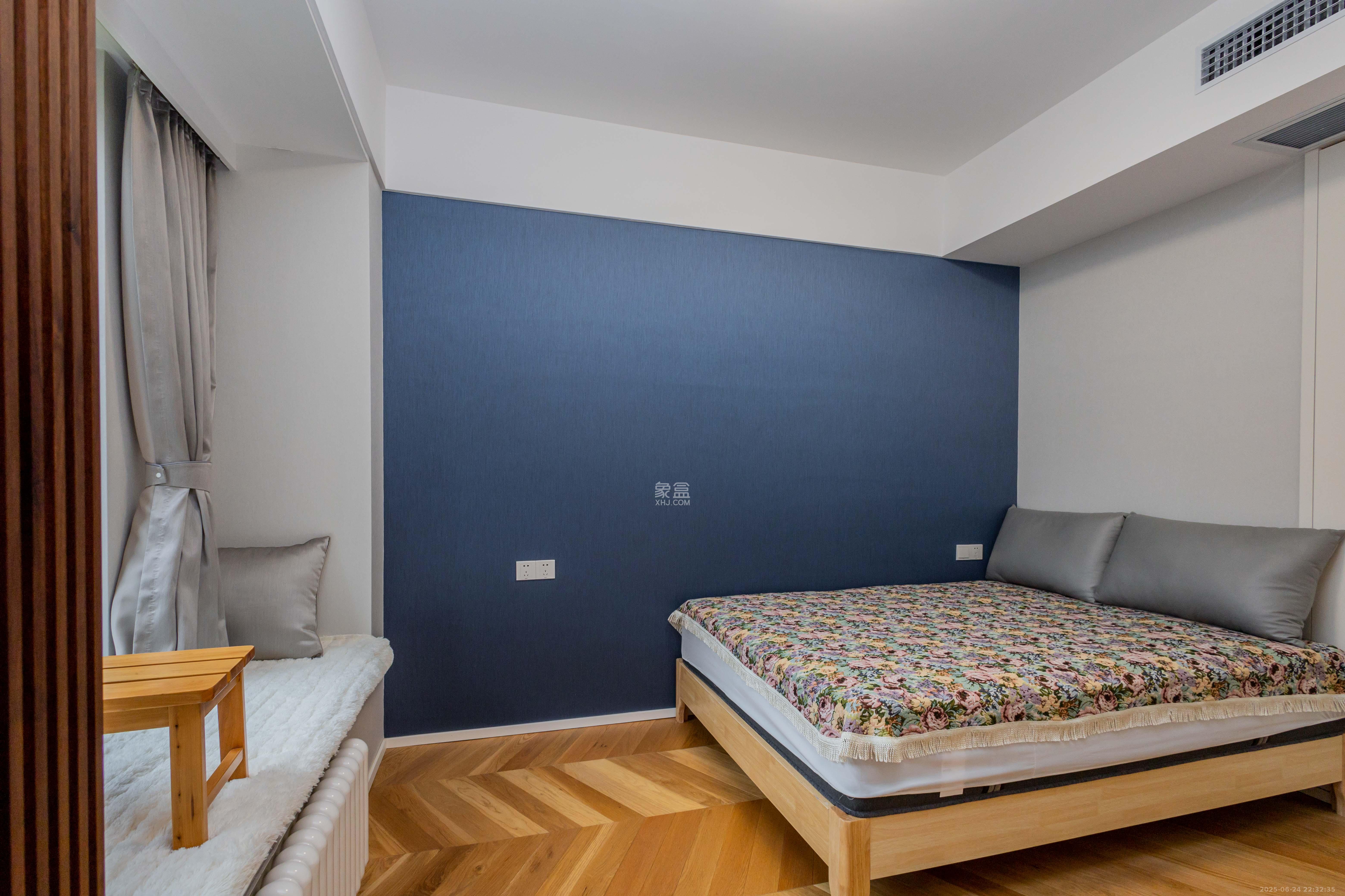 金茂建发观悦  4室2厅3卫    305.0万卧室