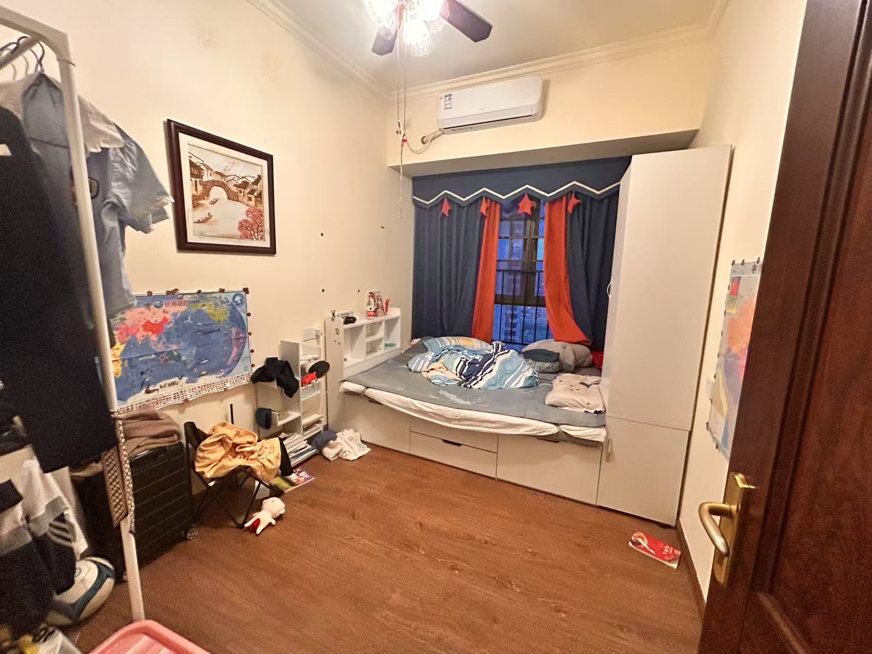 碧桂园 5室2厅3卫 218.0万 碧桂园 5室2厅3卫 218.0万室内图