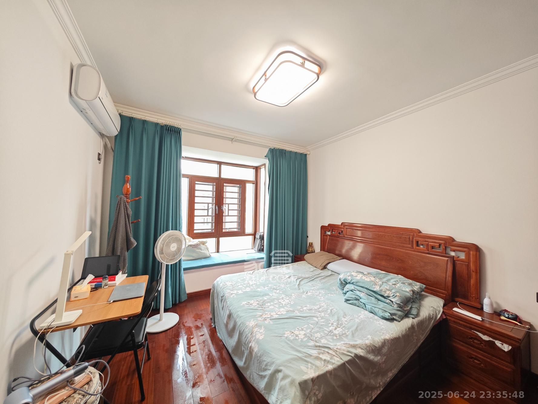 金质嘉苑 4室2厅2卫 190.0万 金质嘉苑 4室2厅2卫 190.0万卧室