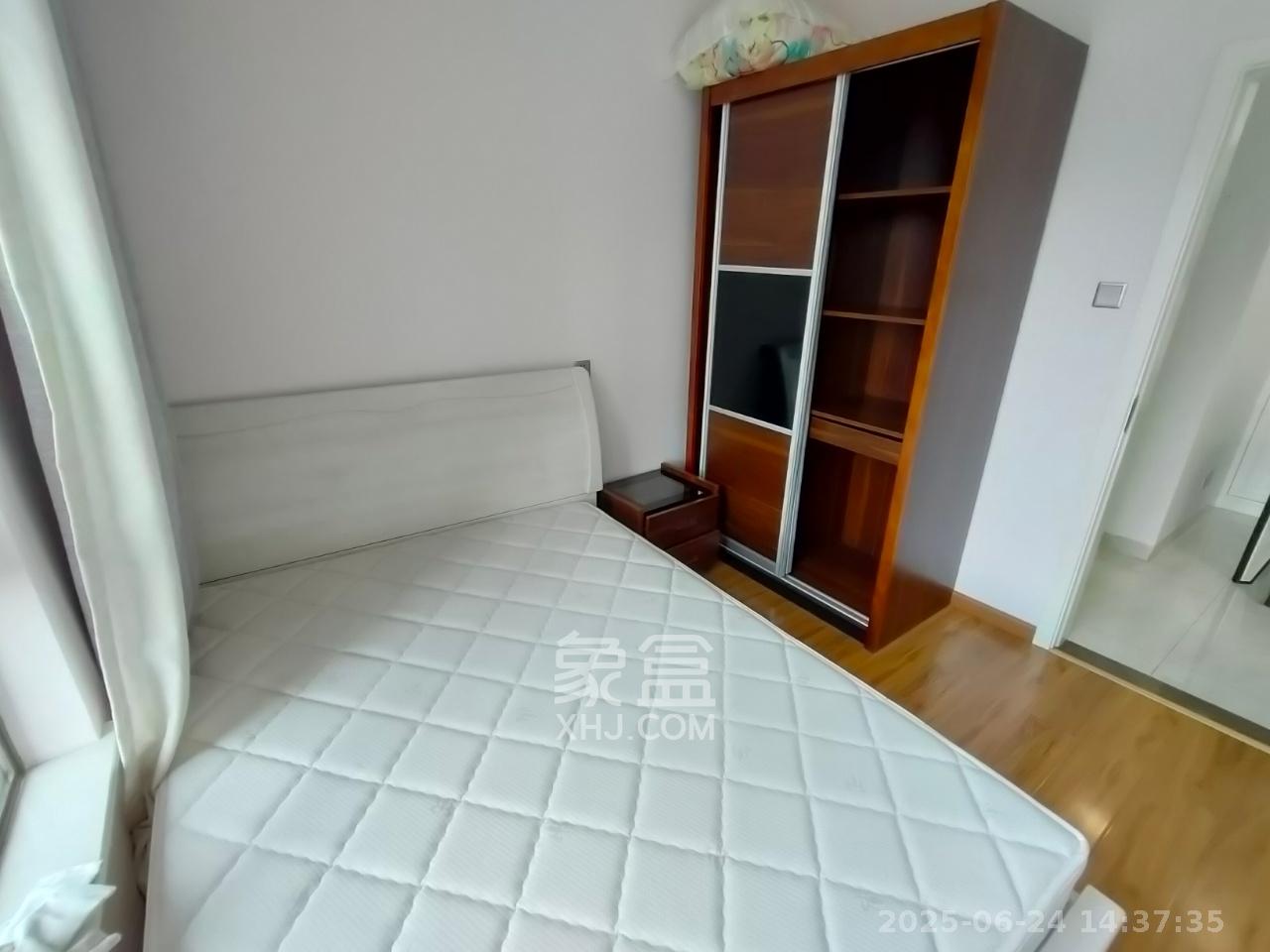 第六都（陆都小区）  3室2厅1卫   3600.00元/月室内图
