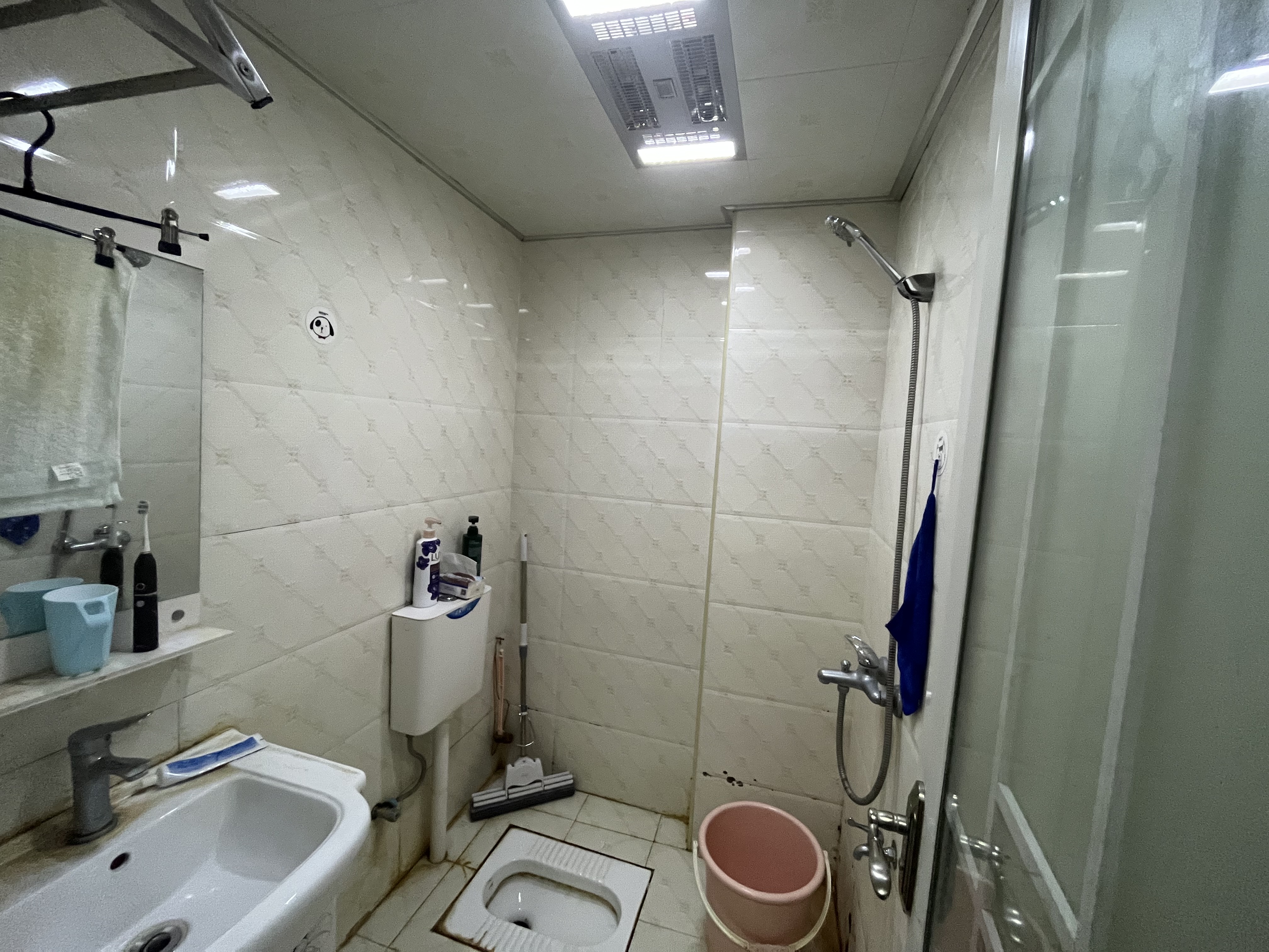 盛世时代广场 1室1厅1卫 800.0元/月 盛世时代广场 1室1厅1卫 800.0元/月室内图