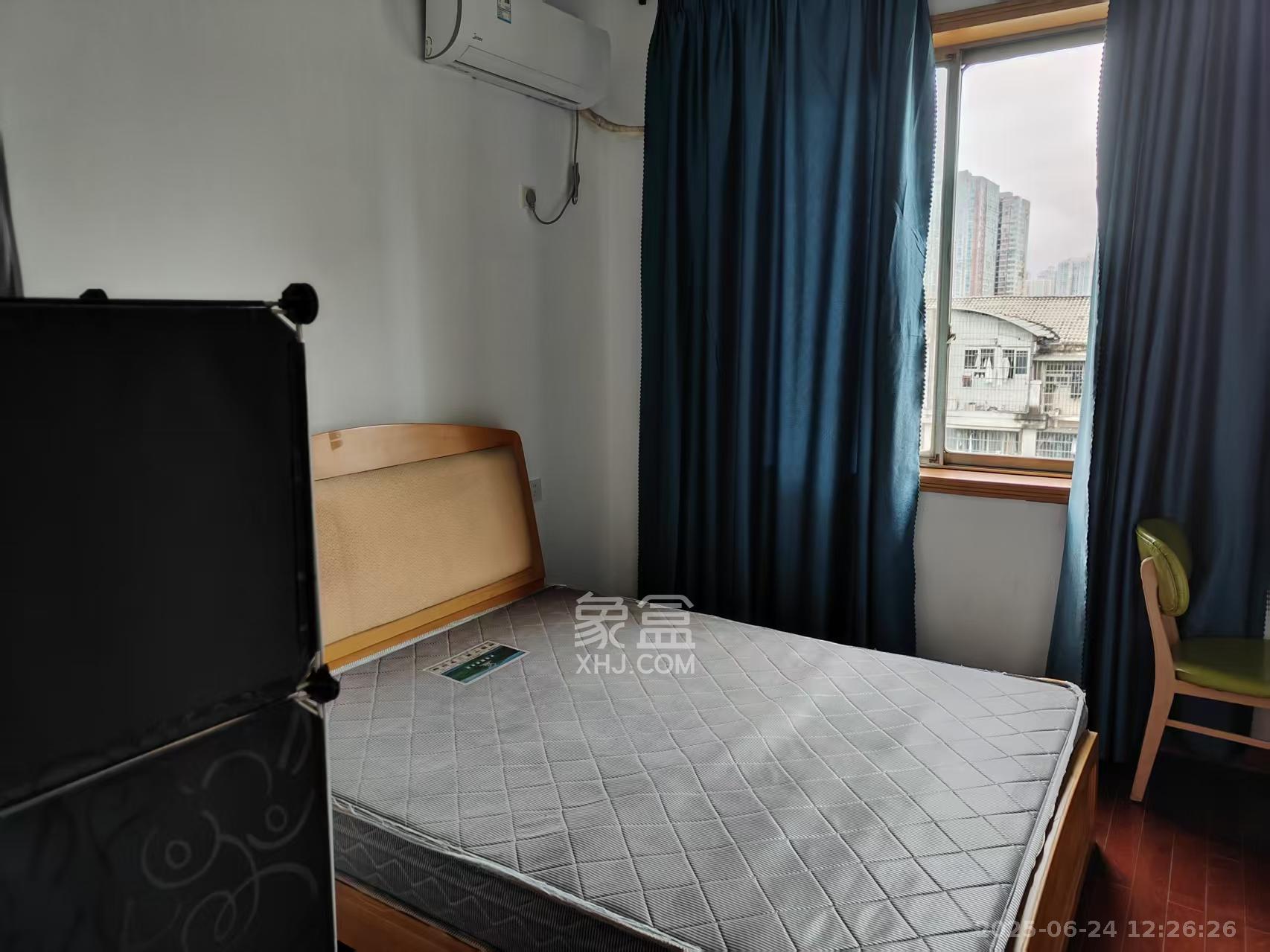 芙蓉公寓 2室1厅1卫 1300.0元/月 芙蓉公寓 2室1厅1卫 1300.0元/月室内图