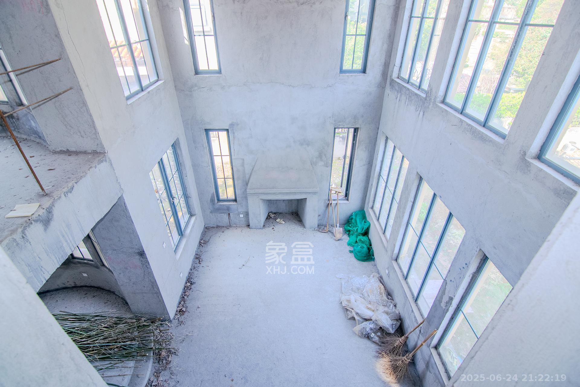 中粮北纬28°别墅  8室2厅6卫    1050.0万 中粮北纬28°别墅  8室2厅6卫    1050.0万其他