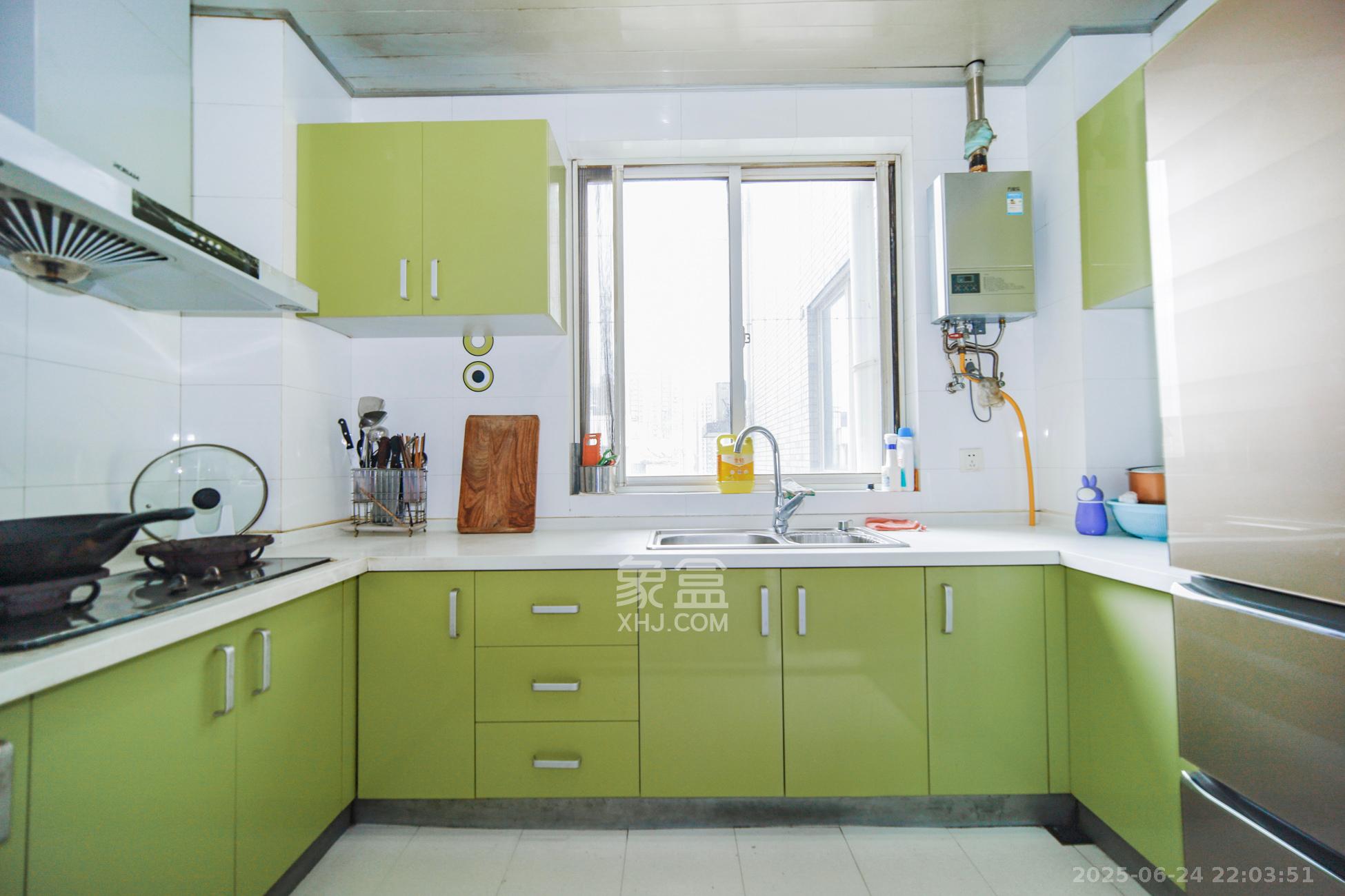 中建桂苑 3室2厅1卫 76.8万 中建桂苑 3室2厅1卫 76.8万厨房