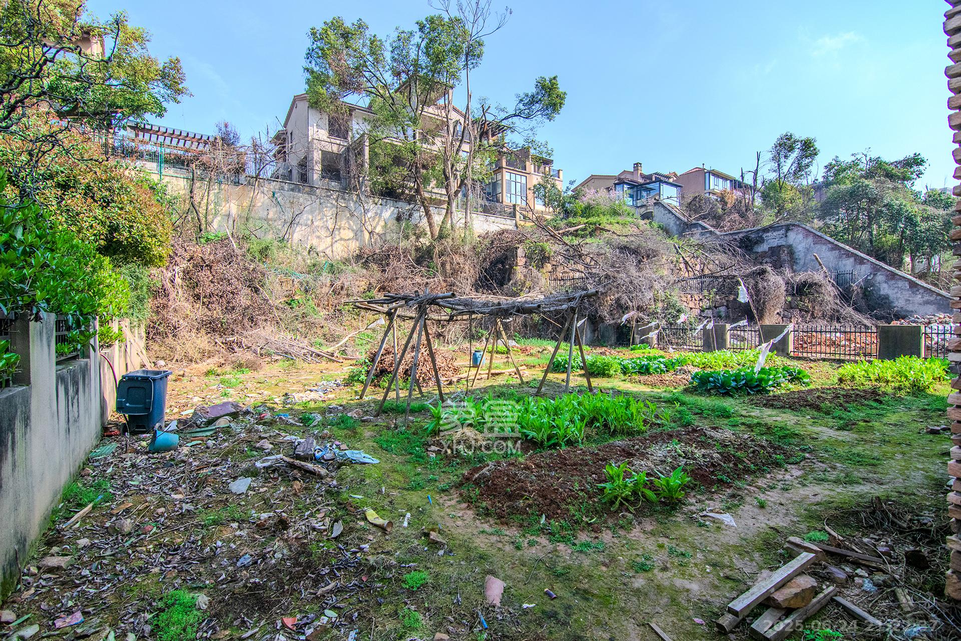 中粮北纬28°别墅  8室2厅6卫    1050.0万 中粮北纬28°别墅  8室2厅6卫    1050.0万其他