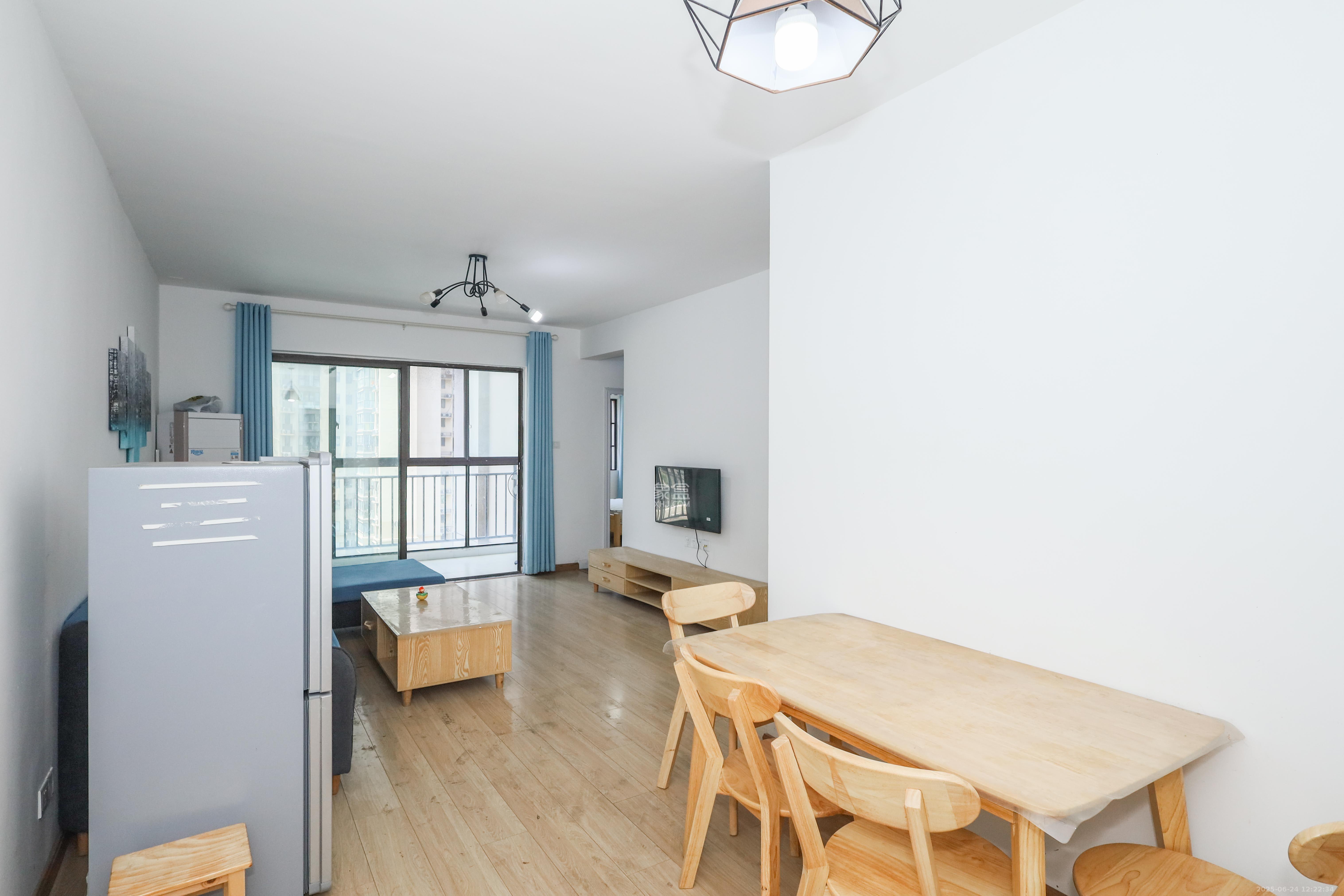 梅溪湖合能璞丽  3室2厅1卫    2400.0元/月 梅溪湖合能璞丽  3室2厅1卫    2400.0元/月室内图