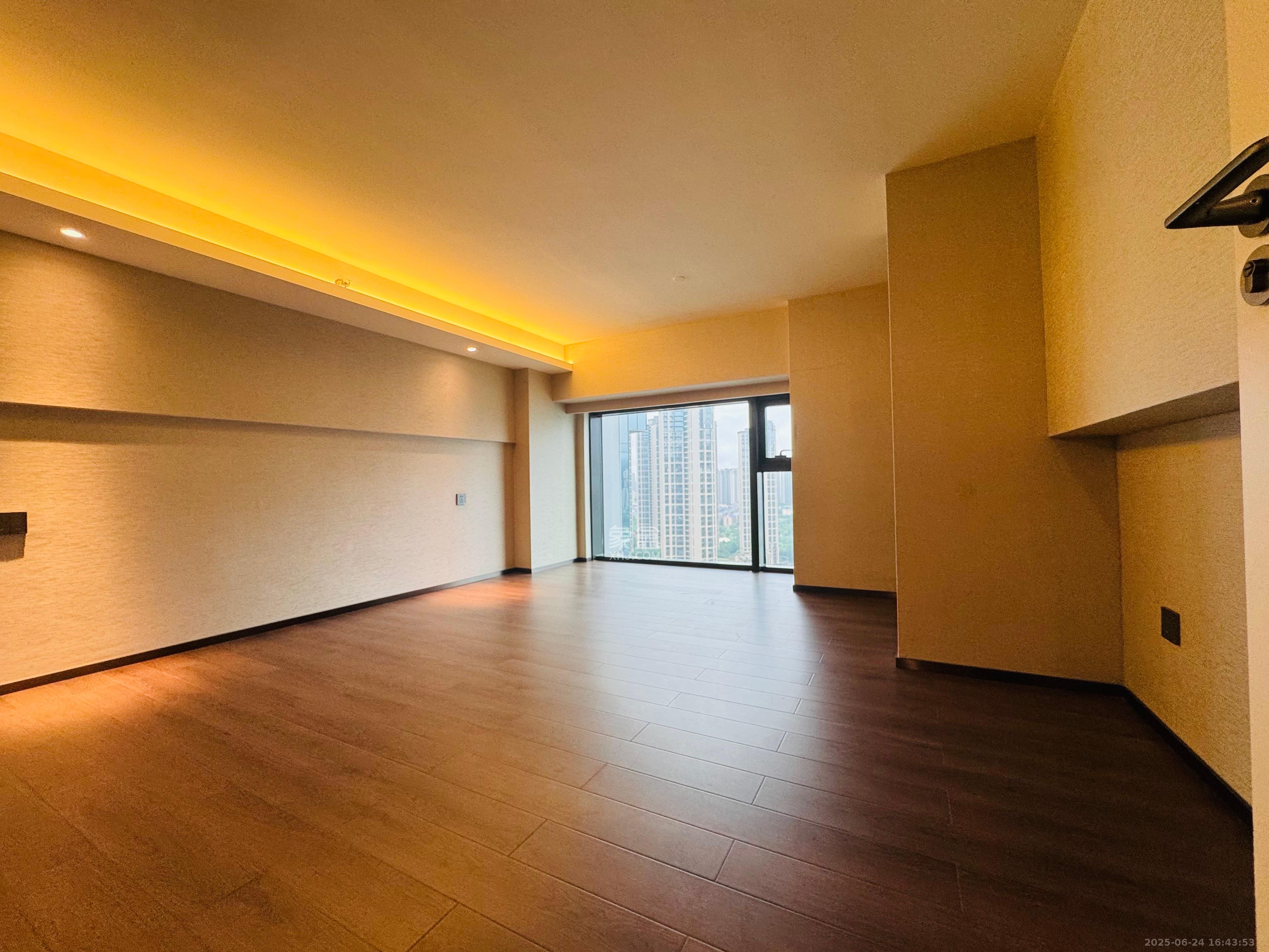 达美寰宇中心 2室2厅1卫 3500.0元/月 达美寰宇中心 2室2厅1卫 3500.0元/月室内图