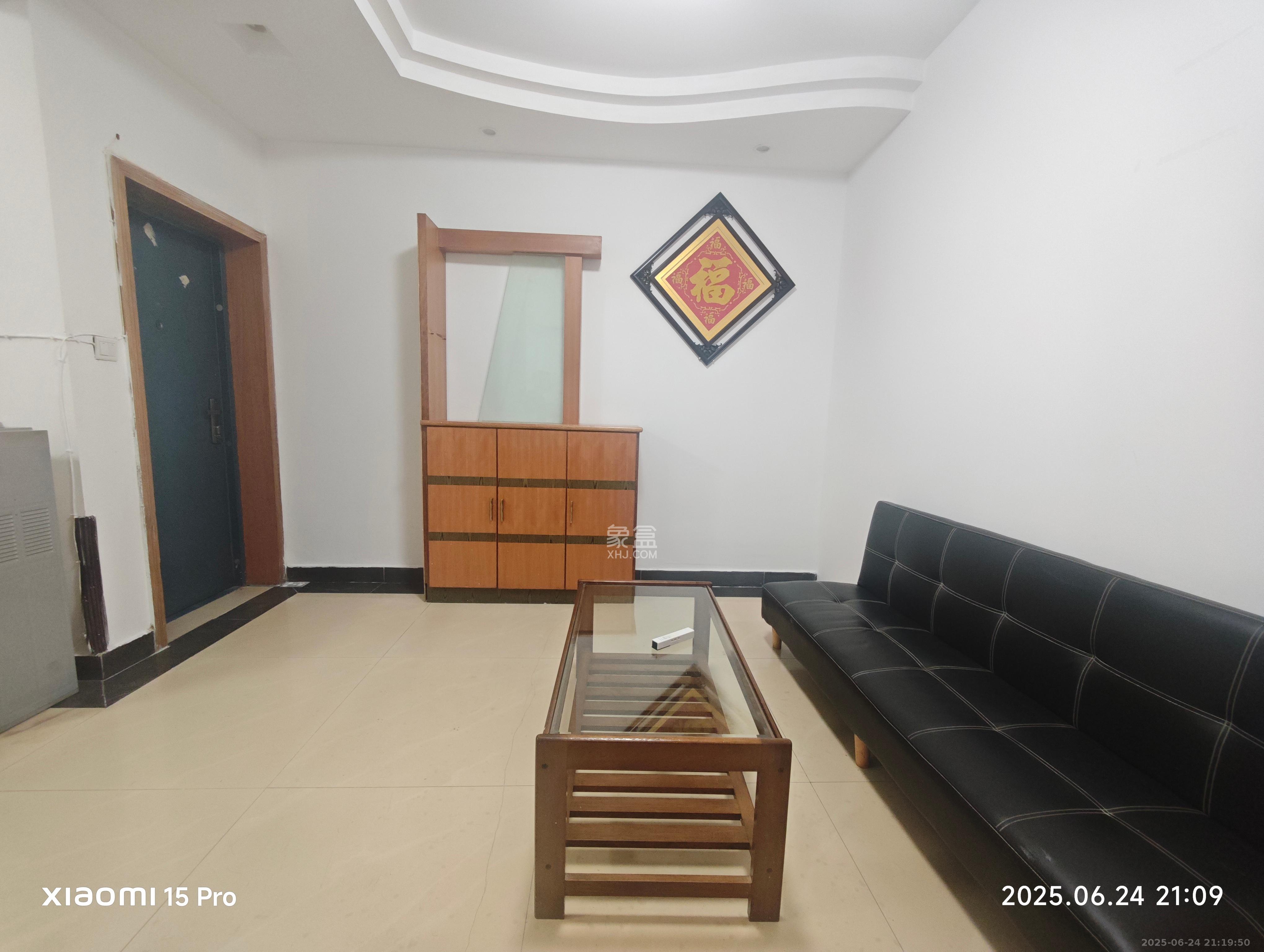 锦绣家园 3室2厅1卫 1900.0元/月 锦绣家园 3室2厅1卫 1900.0元/月室内图