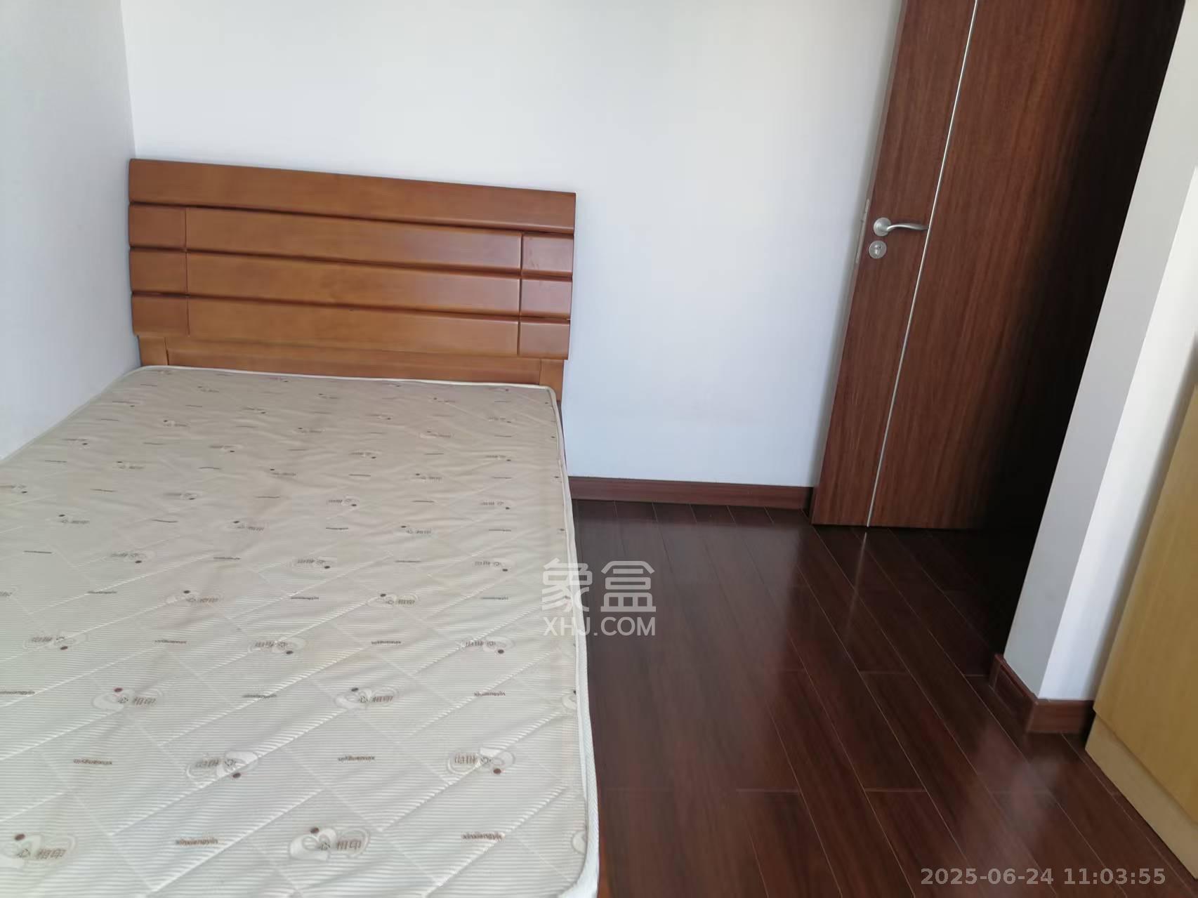 万科里梅溪郡  3室2厅1卫    3500.0元/月室内图