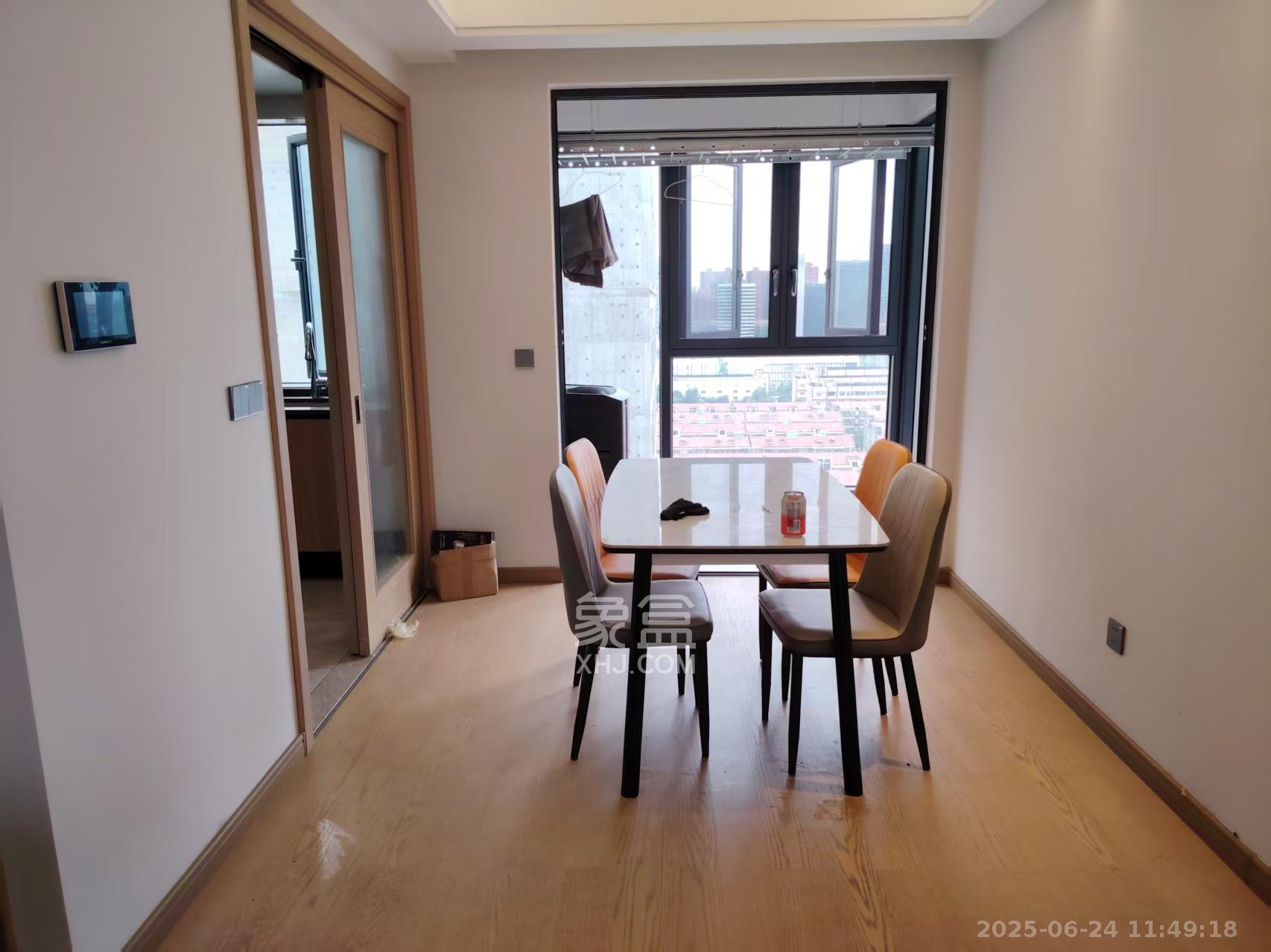 爱家当代境 6室1厅2卫 3600.0元/月 爱家当代境 6室1厅2卫 3600.0元/月室内图