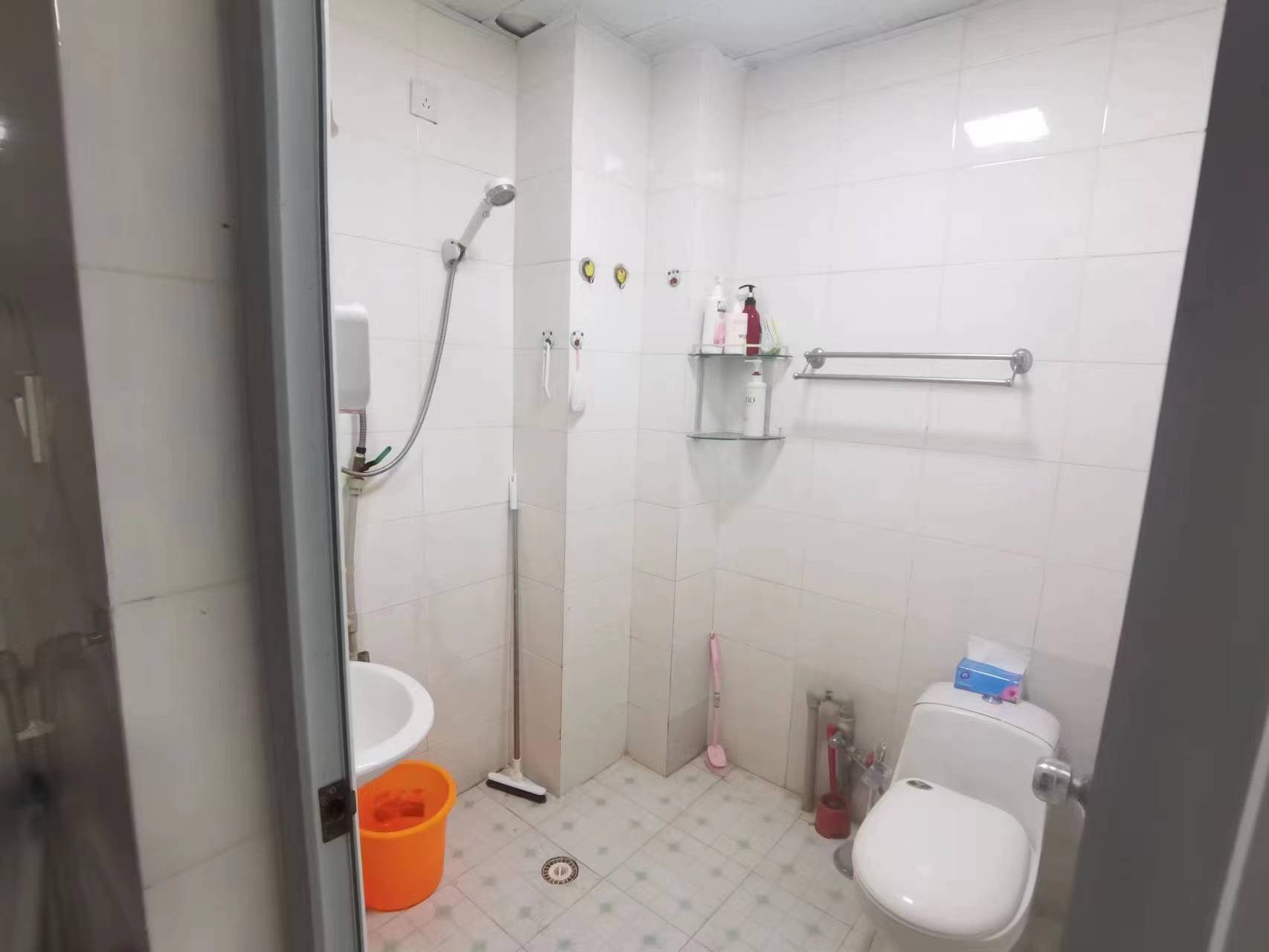 温州大厦 1室1厅1卫 1300.0元/月 温州大厦 1室1厅1卫 1300.0元/月室内图