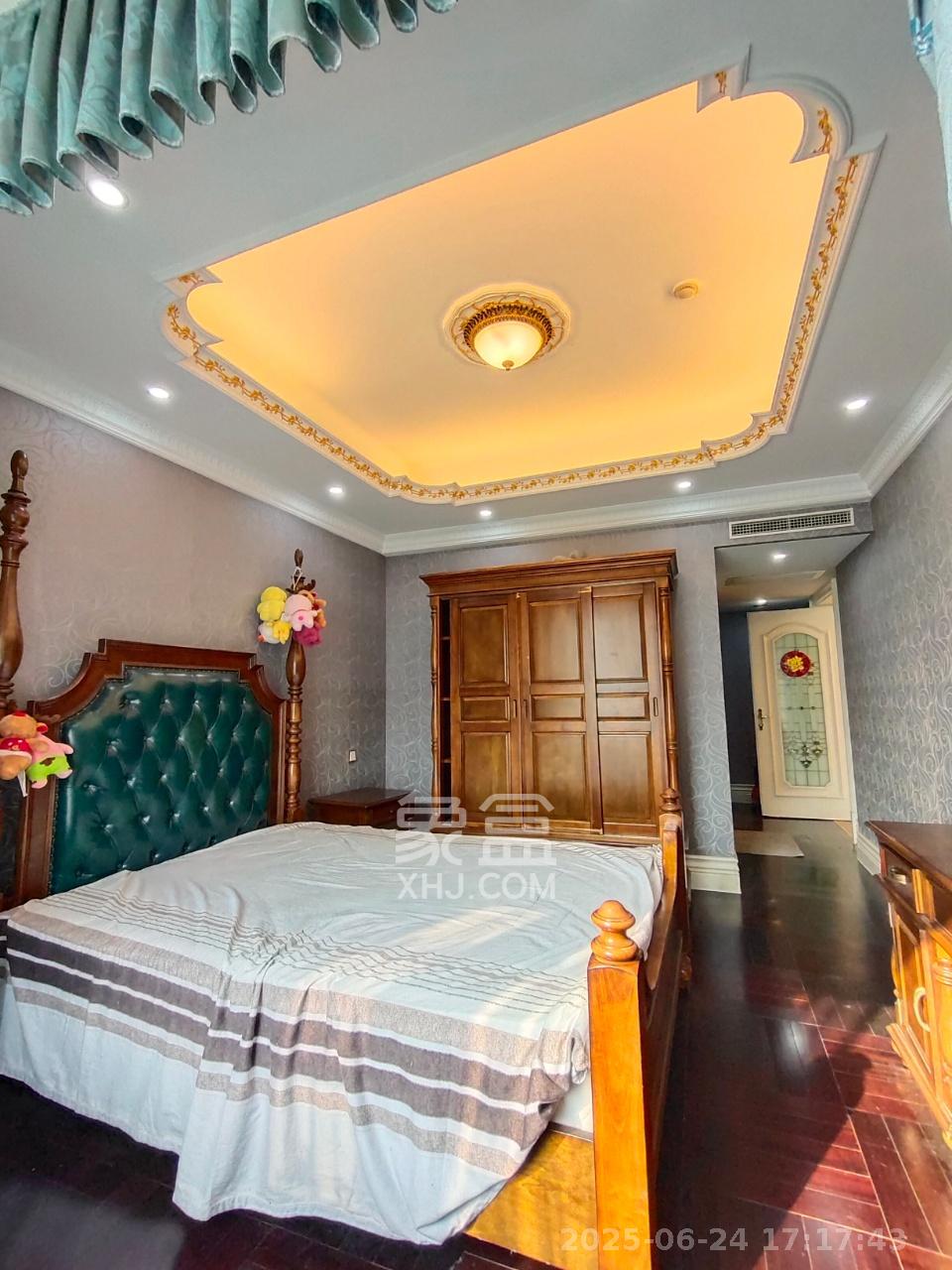 万达公馆  3室2厅2卫    11000.0元/月 万达公馆  3室2厅2卫    11000.0元/月室内图