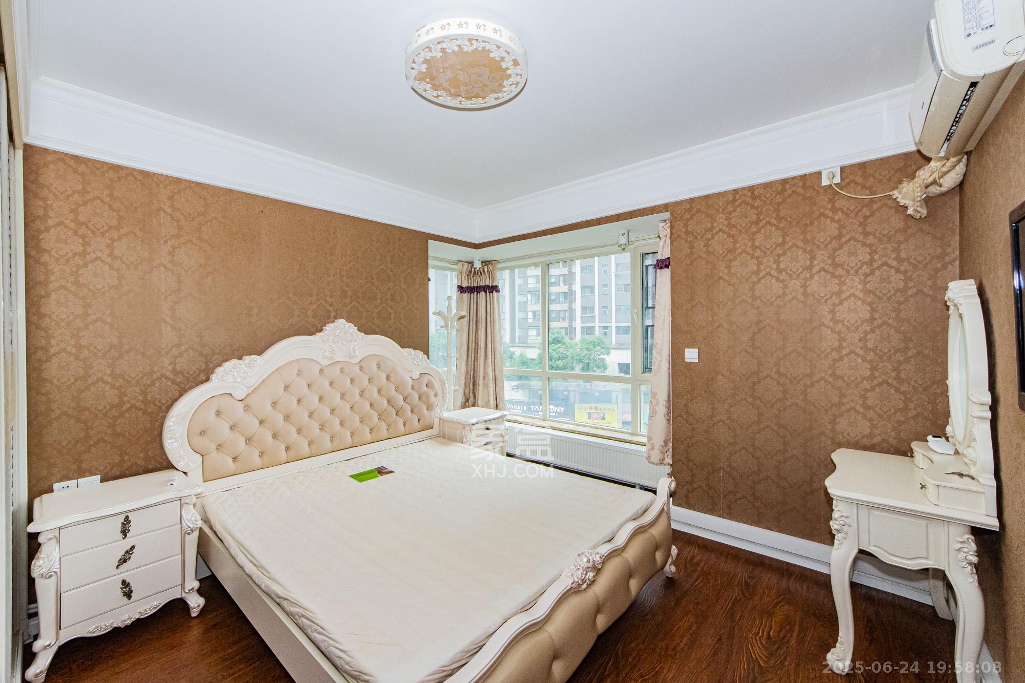 北辰三角洲D3区  4室2厅1卫    160.0万 北辰三角洲D3区  4室2厅1卫    160.0万卧室