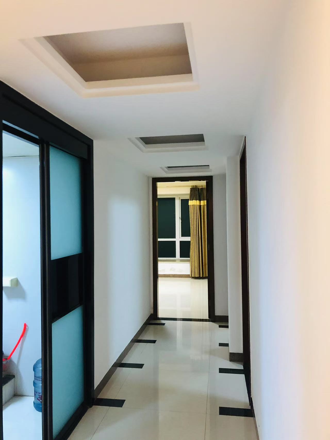 京江广场  3室2厅1卫    3000.0元/月 京江广场  3室2厅1卫    3000.0元/月室内图