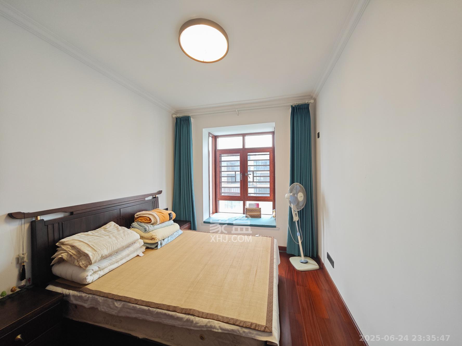 金质嘉苑 4室2厅2卫 190.0万 金质嘉苑 4室2厅2卫 190.0万卧室