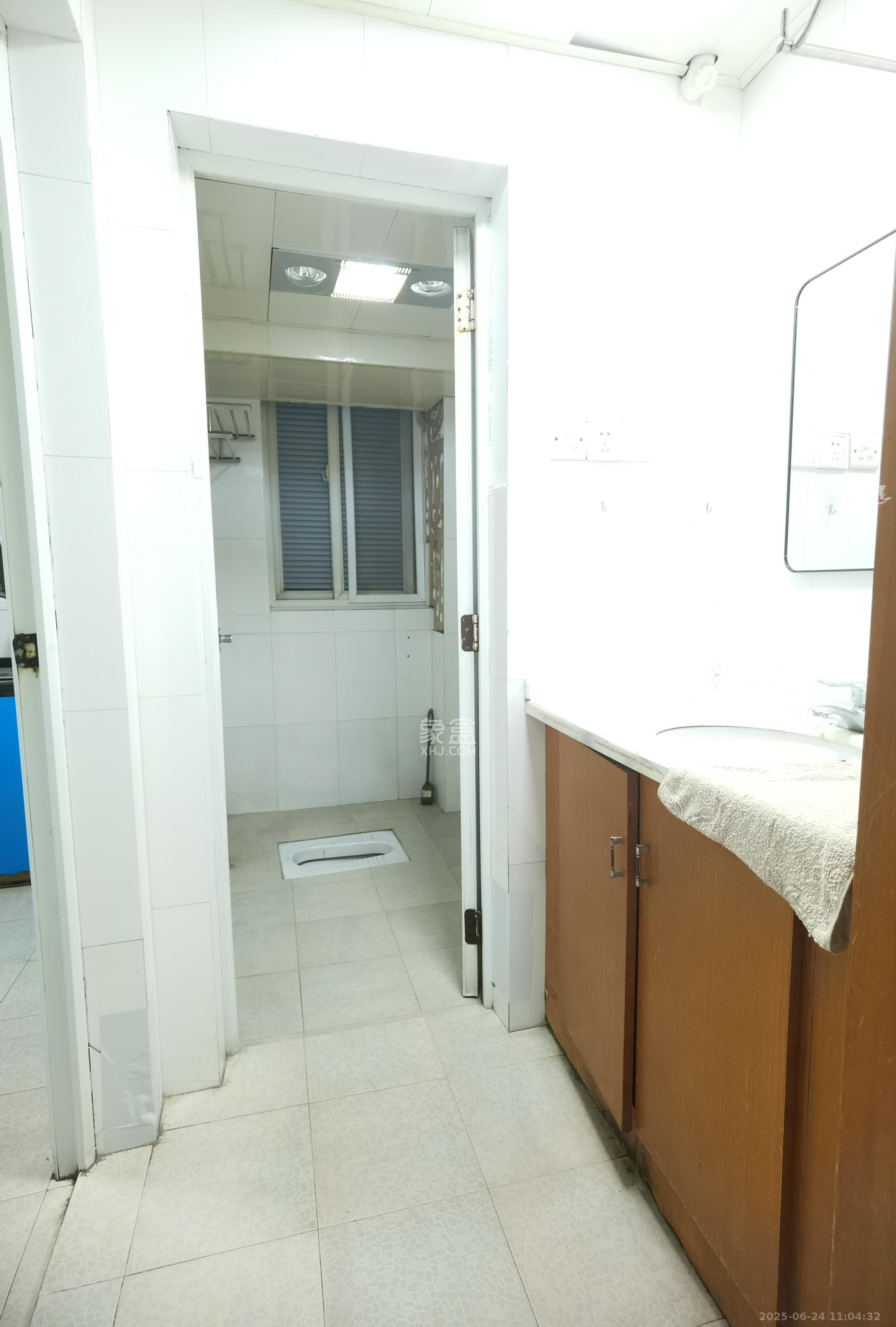枫林美景  2室2厅1卫    2000.0元/月