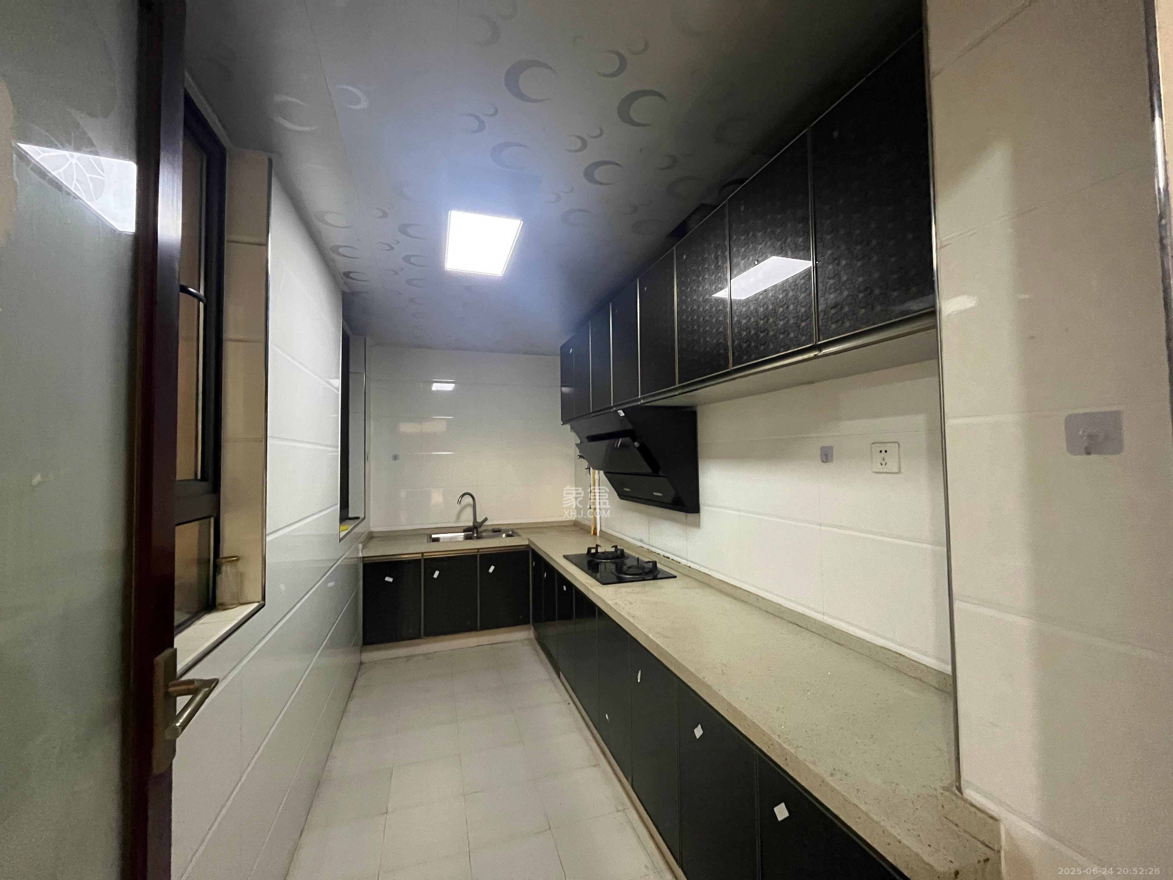 佳兆业水岸新都  3室2厅2卫   1600.00元/月室内图