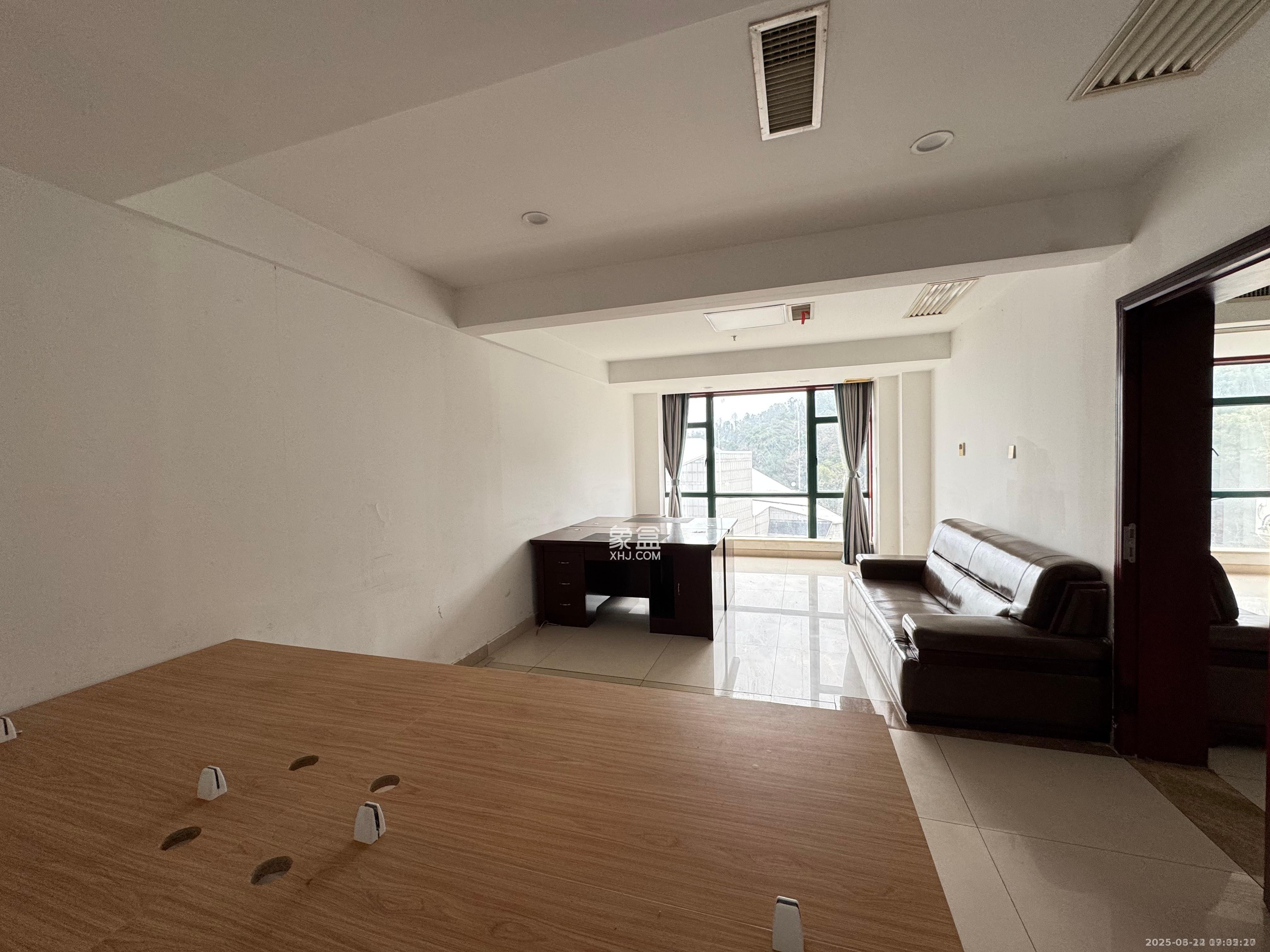 共和世家 10室0厅1卫 35000.0元/月 共和世家 10室0厅1卫 35000.0元/月室内图