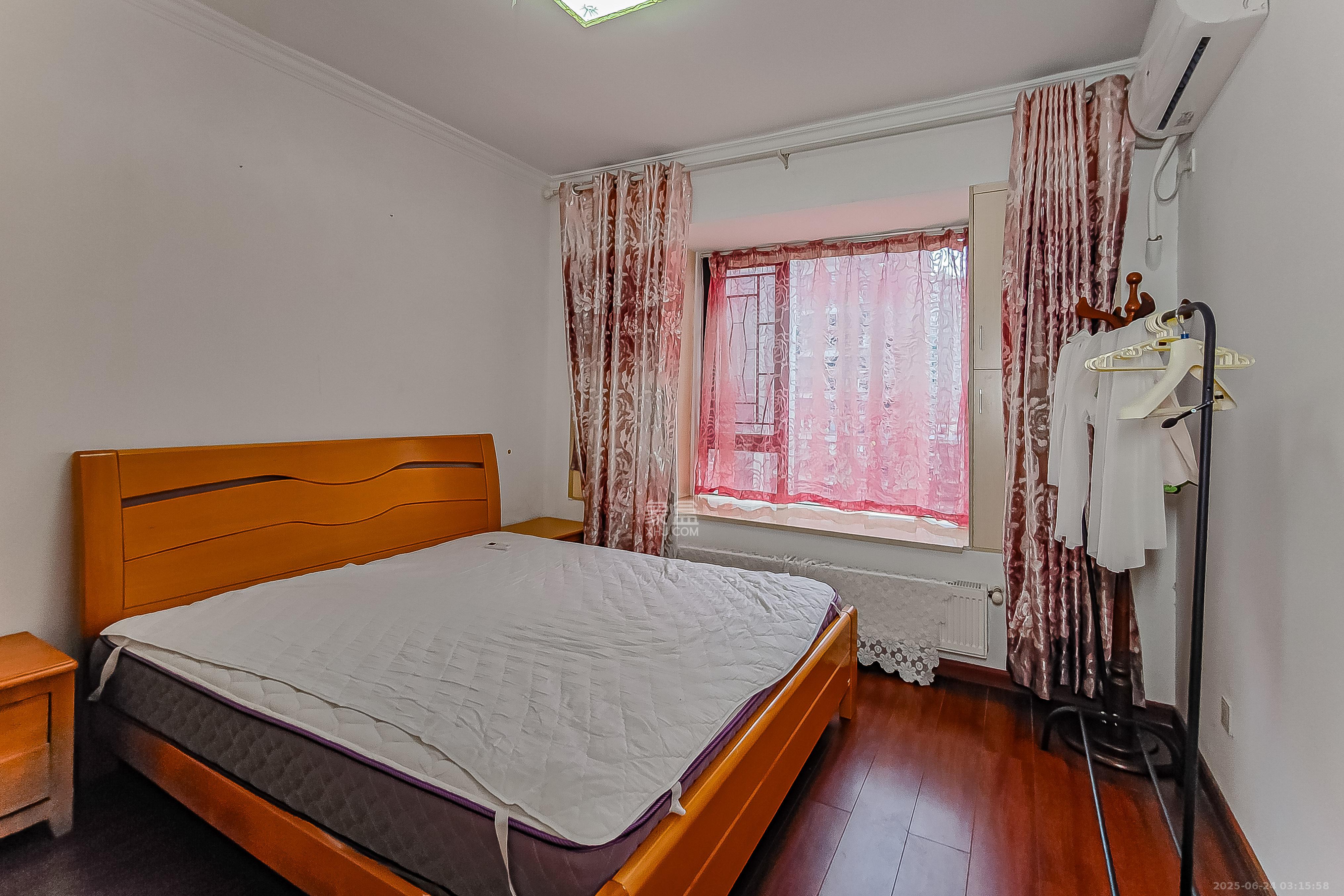 华润凤凰城二期 3室2厅1卫 66.8万 华润凤凰城二期 3室2厅1卫 66.8万卧室