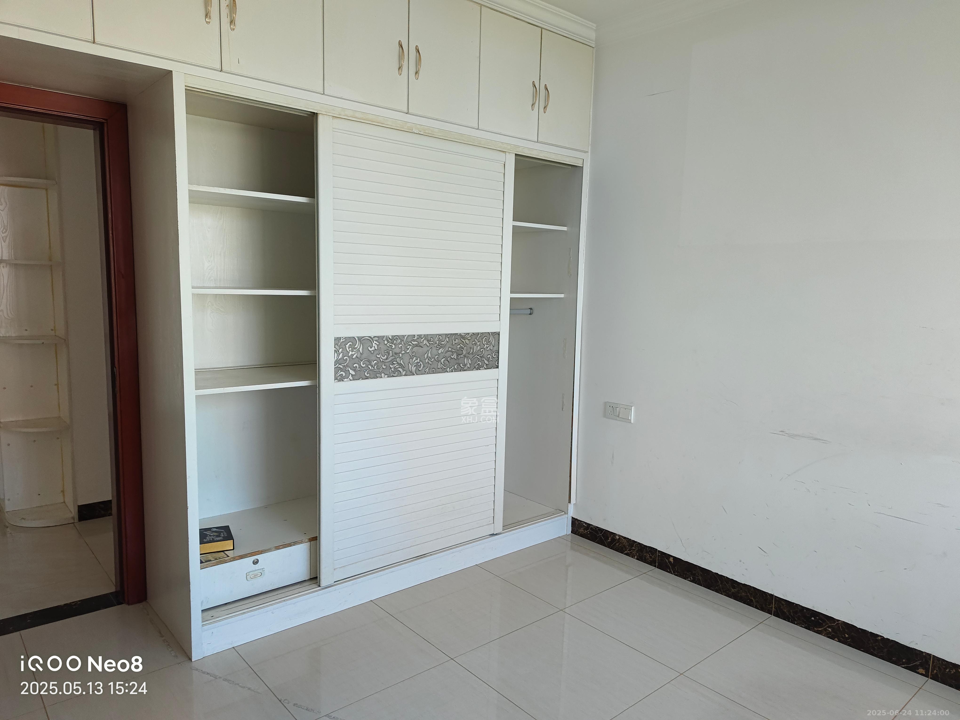 财富港湾(绿领大厦)  2室2厅1卫    1680.0元/月 财富港湾(绿领大厦)  2室2厅1卫    1680.0元/月室内图