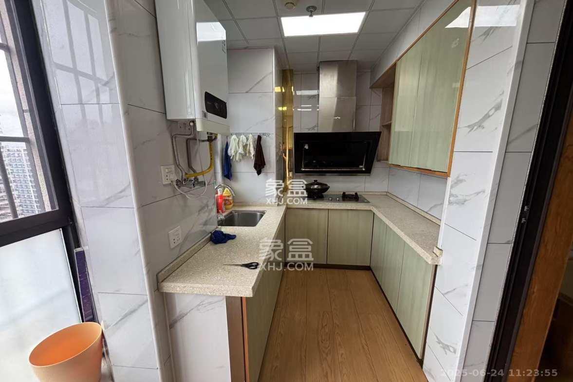 国泰九龙湾 1室1厅1卫 1400.0元/月 国泰九龙湾 1室1厅1卫 1400.0元/月室内图