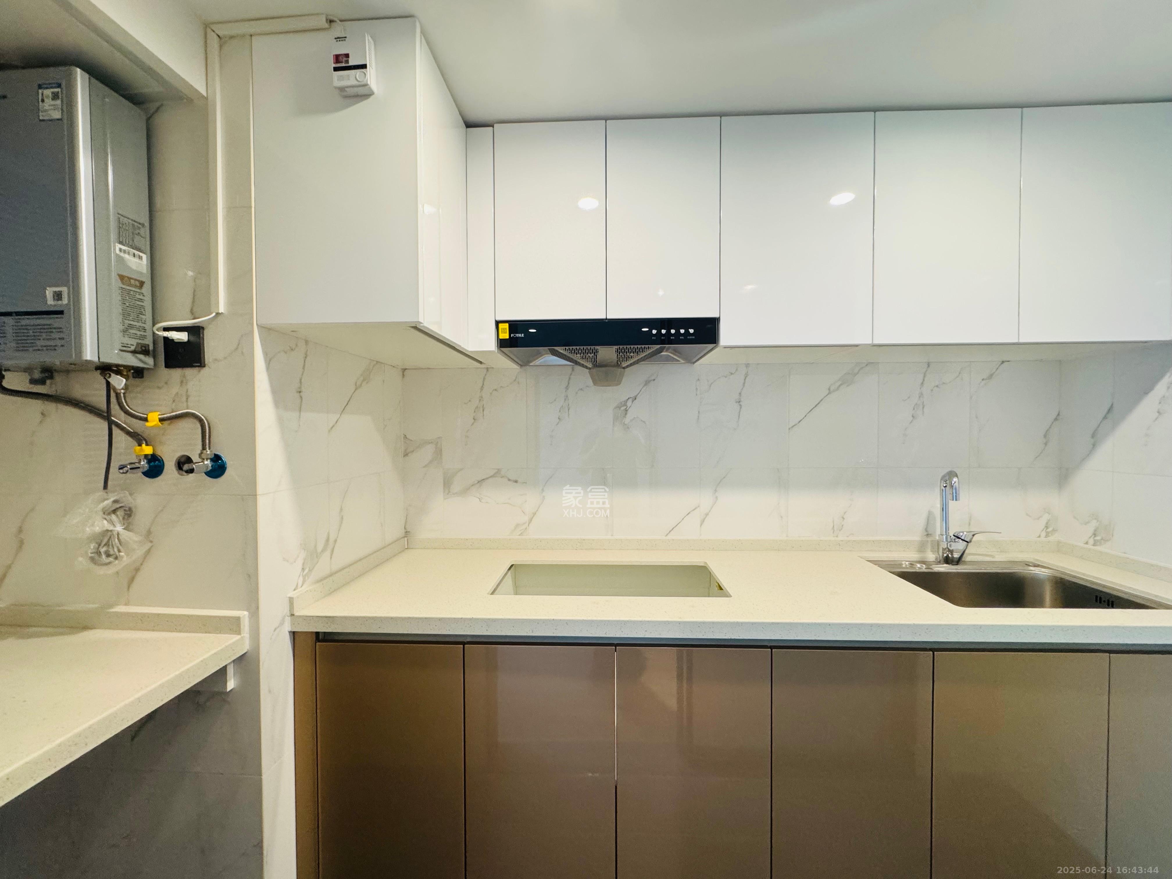 达美寰宇中心 2室2厅1卫 3500.0元/月 达美寰宇中心 2室2厅1卫 3500.0元/月室内图