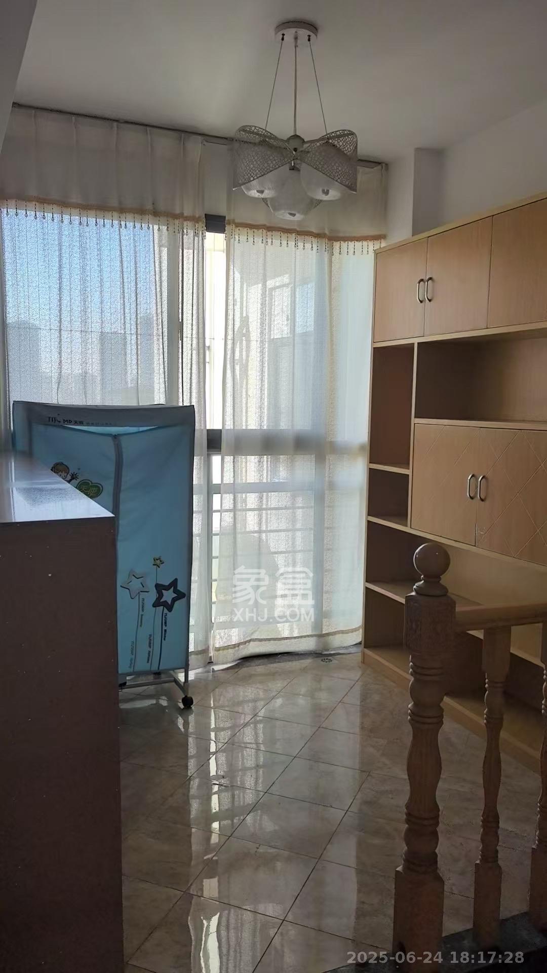 堤亚纳湾(深业沙河城) 3室2厅2卫 2400.0元/月 堤亚纳湾(深业沙河城) 3室2厅2卫 2400.0元/月室内图