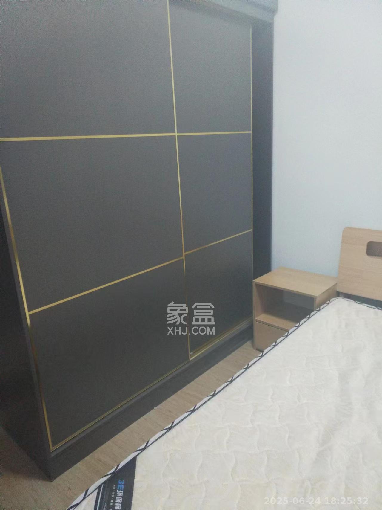 中冶中央公园  3室2厅1卫    2600.0元/月室内图