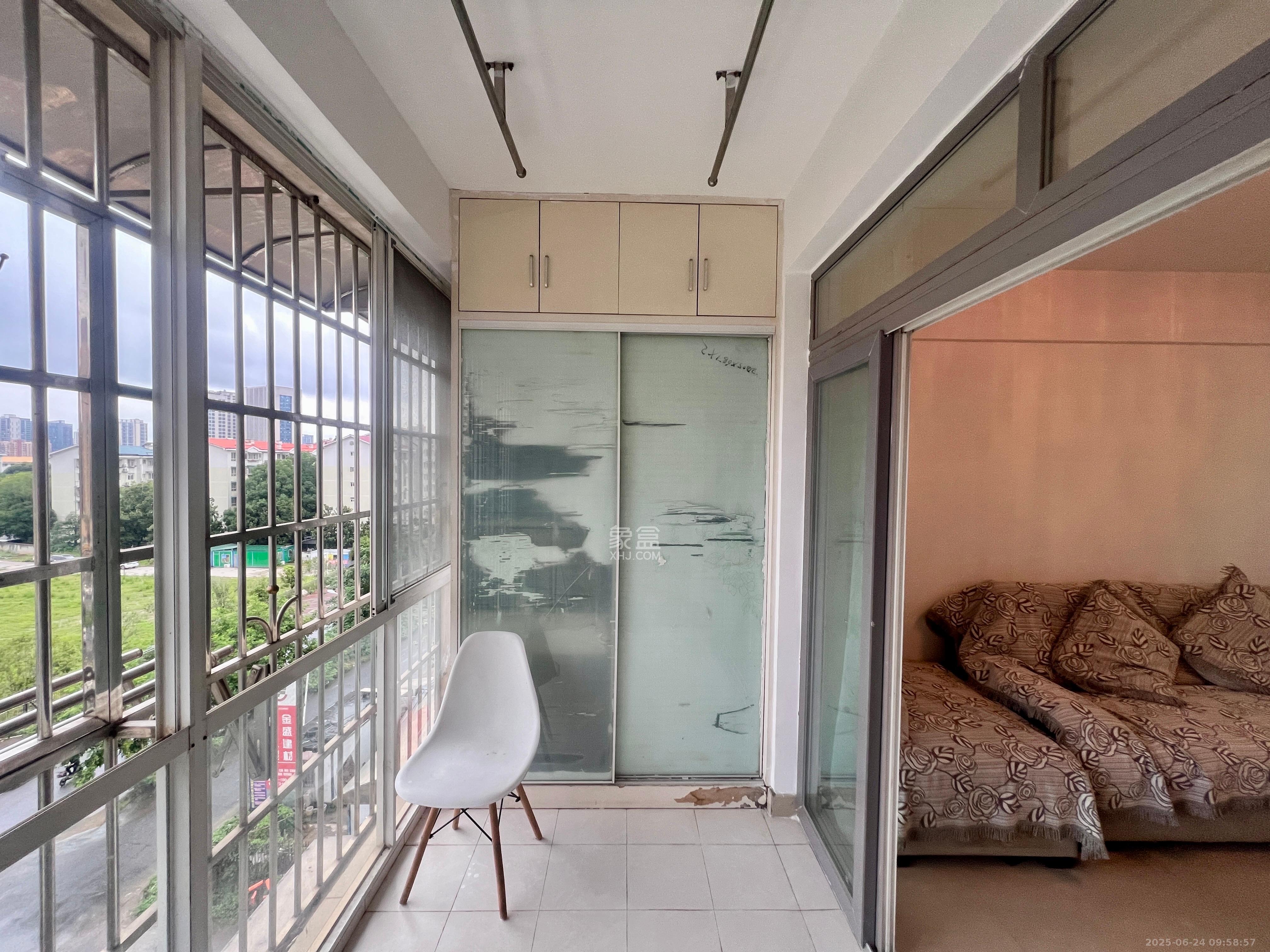 山水庭院  2室2厅1卫    1550.0元/月室内图