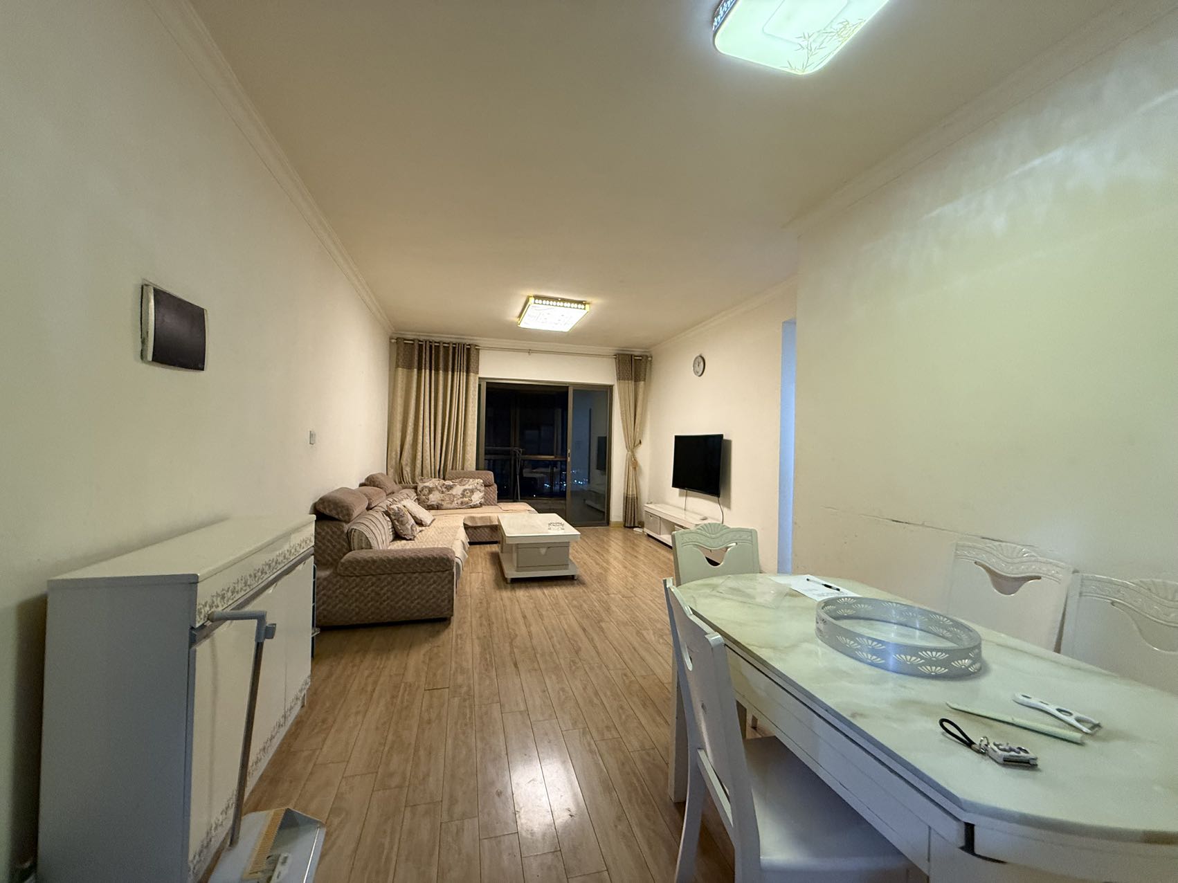 碧桂园 4室2厅2卫 1800.0元/月 碧桂园 4室2厅2卫 1800.0元/月室内图