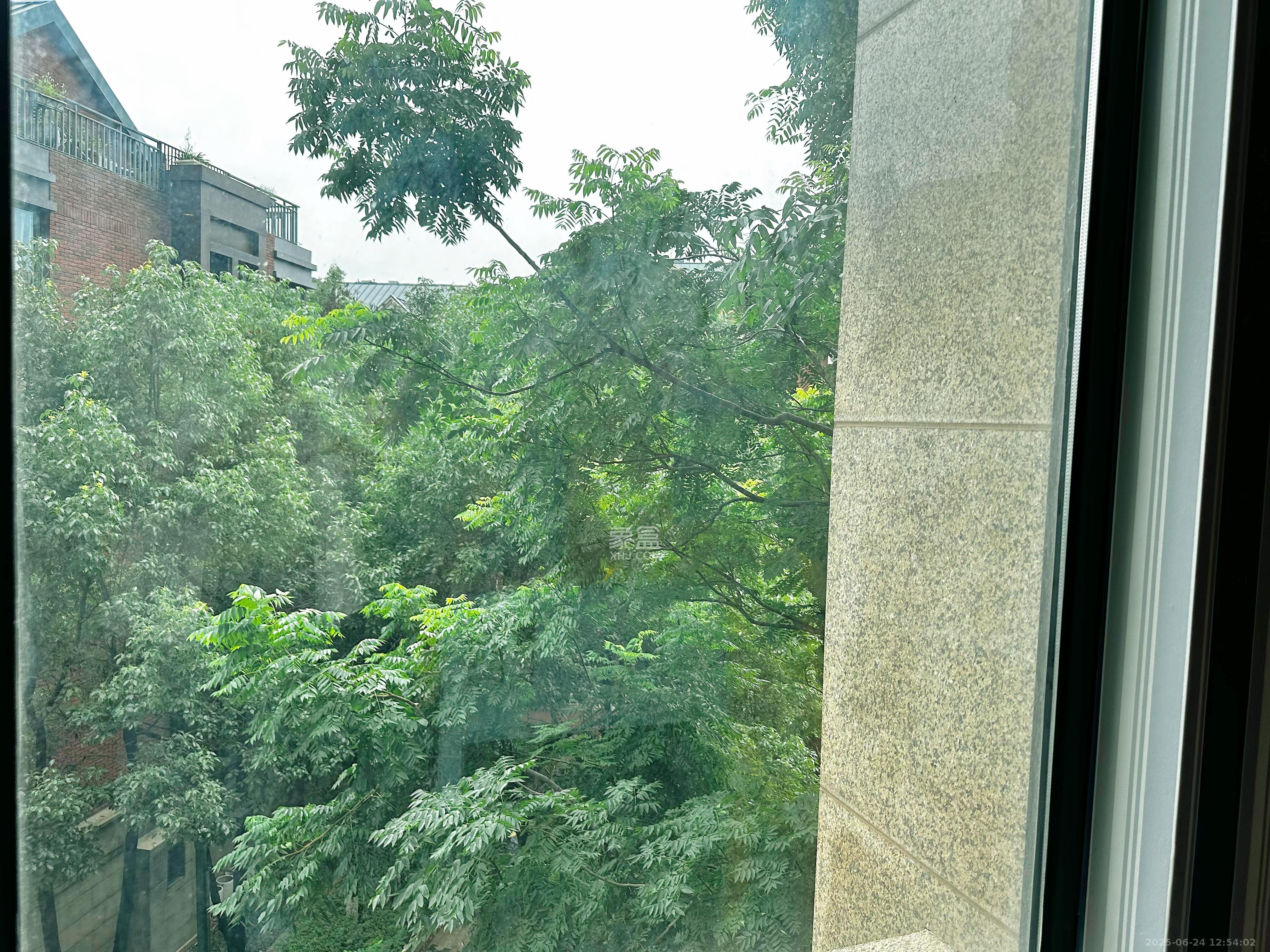 万科紫台  3室2厅2卫   5500.00元/月室内图
