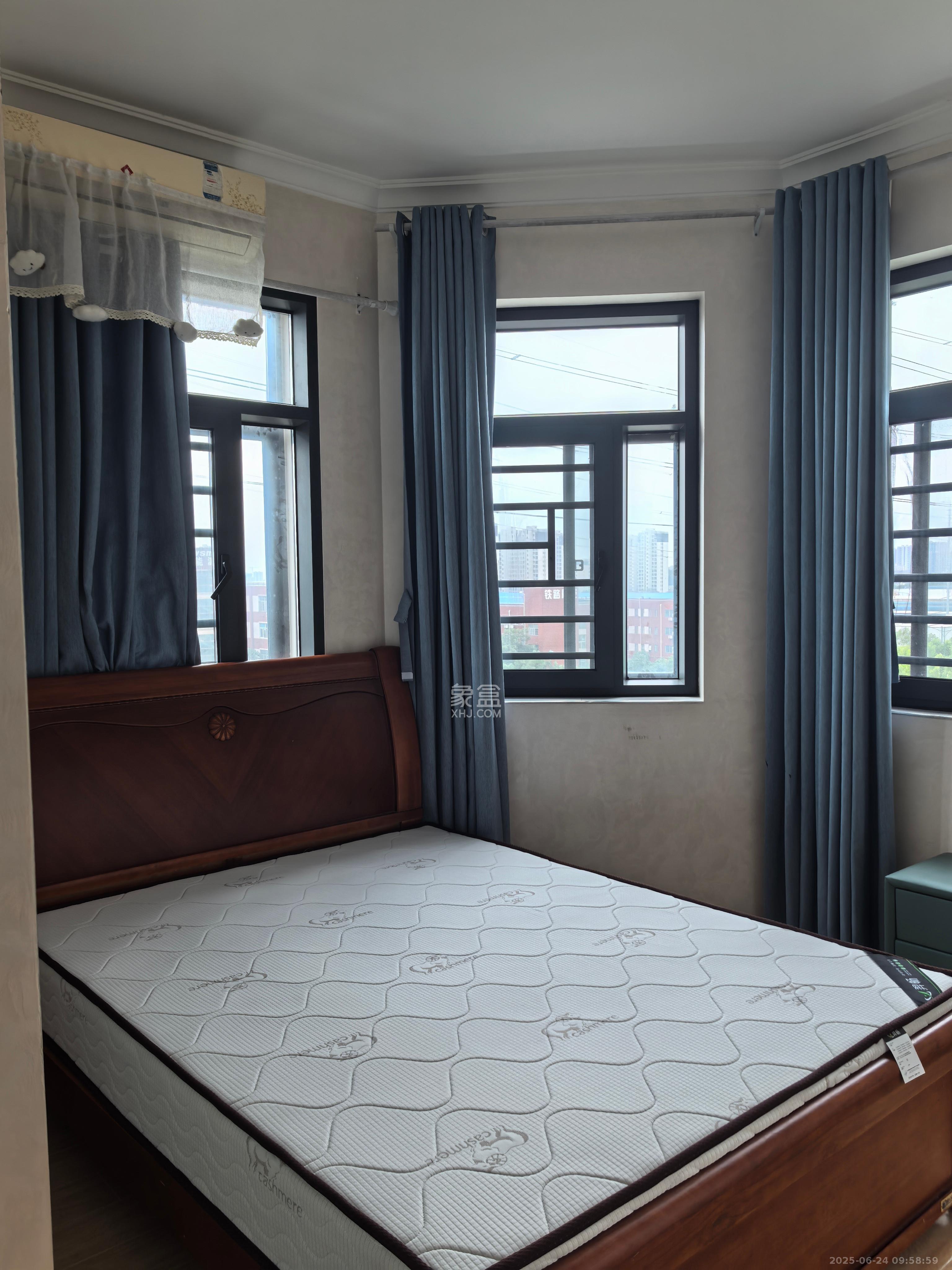 康桥长郡 3室2厅2卫 1800.0元/月 康桥长郡 3室2厅2卫 1800.0元/月室内图