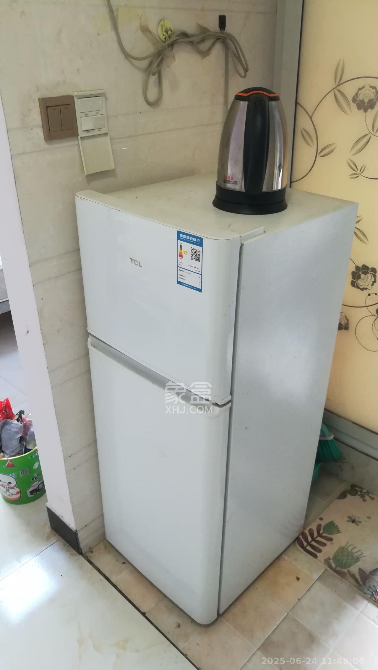 兴隆景苑 1室2厅1卫 1000.0元/月 兴隆景苑 1室2厅1卫 1000.0元/月室内图