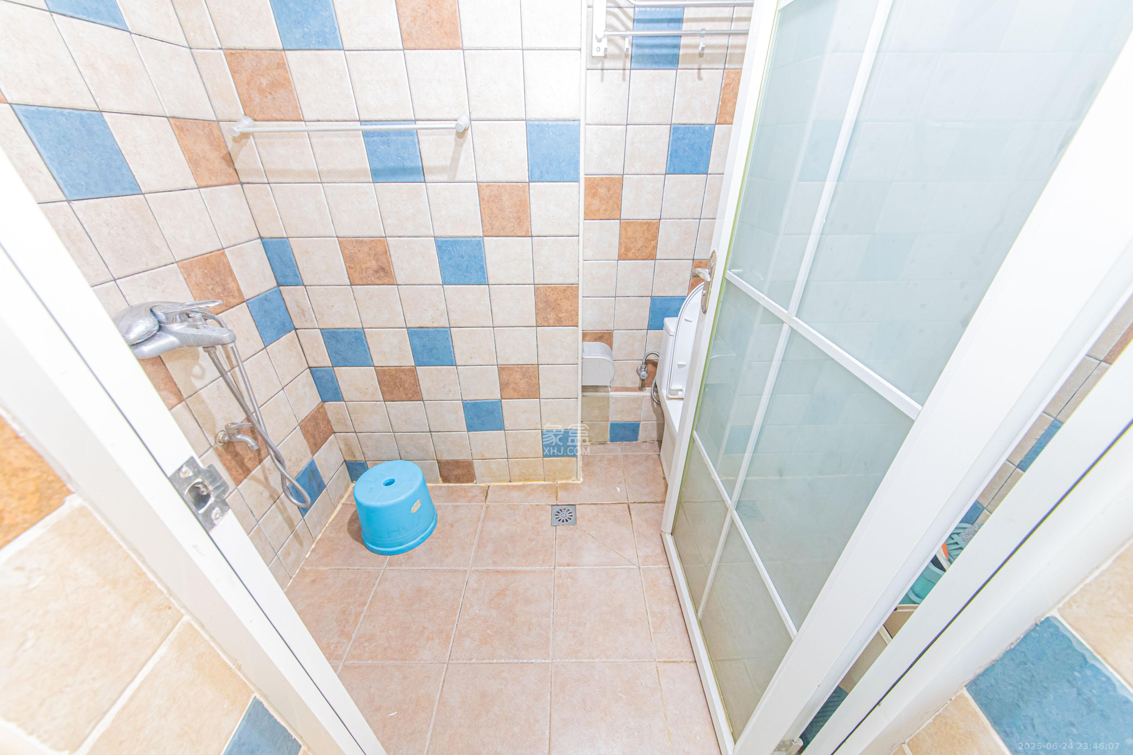 绿地公馆(绿地名邸) 1室1厅1卫 45.5万 绿地公馆(绿地名邸) 1室1厅1卫 45.5万卫生间