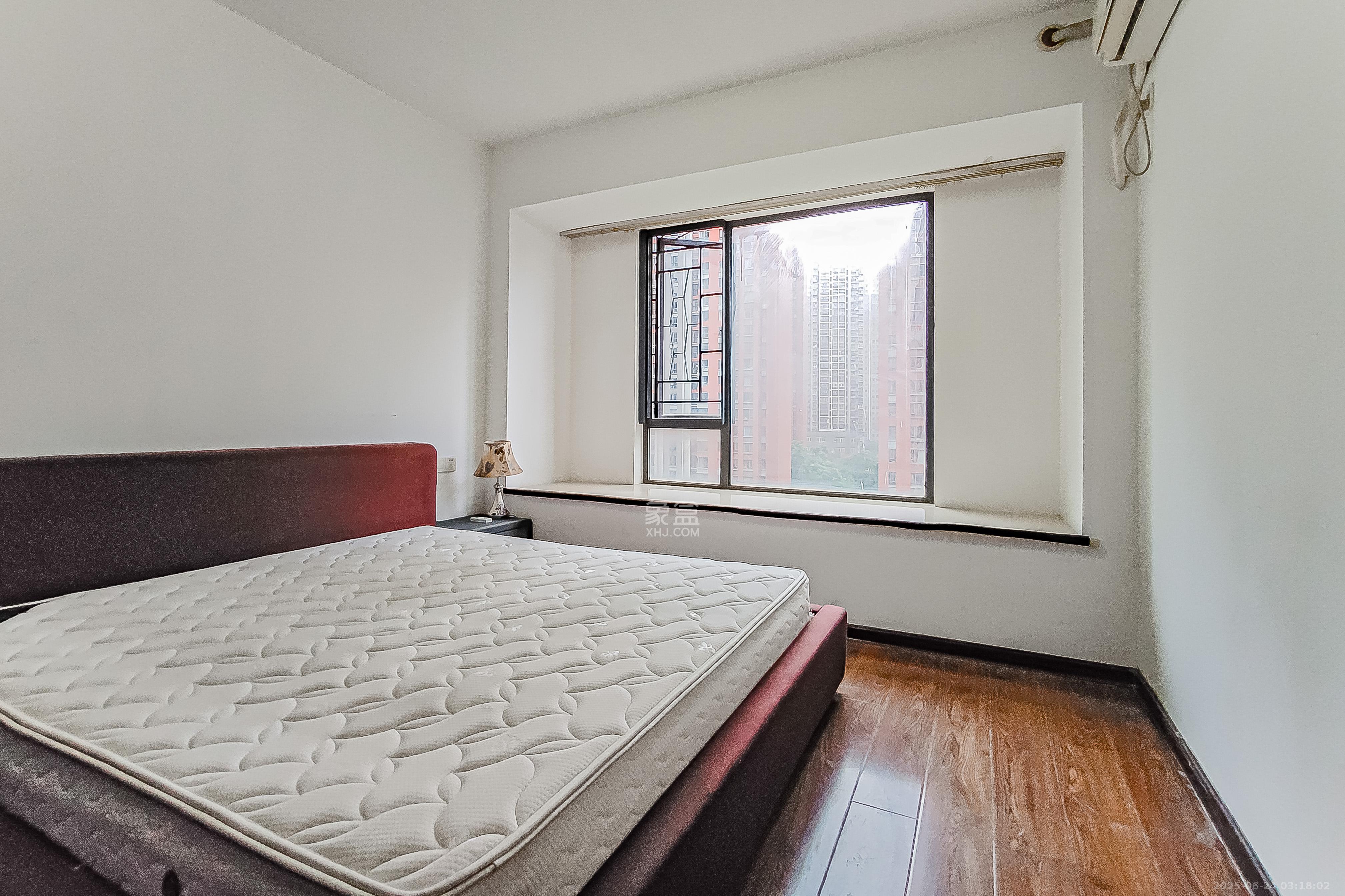 华润凤凰城二期 3室2厅1卫 75.0万 华润凤凰城二期 3室2厅1卫 75.0万卧室