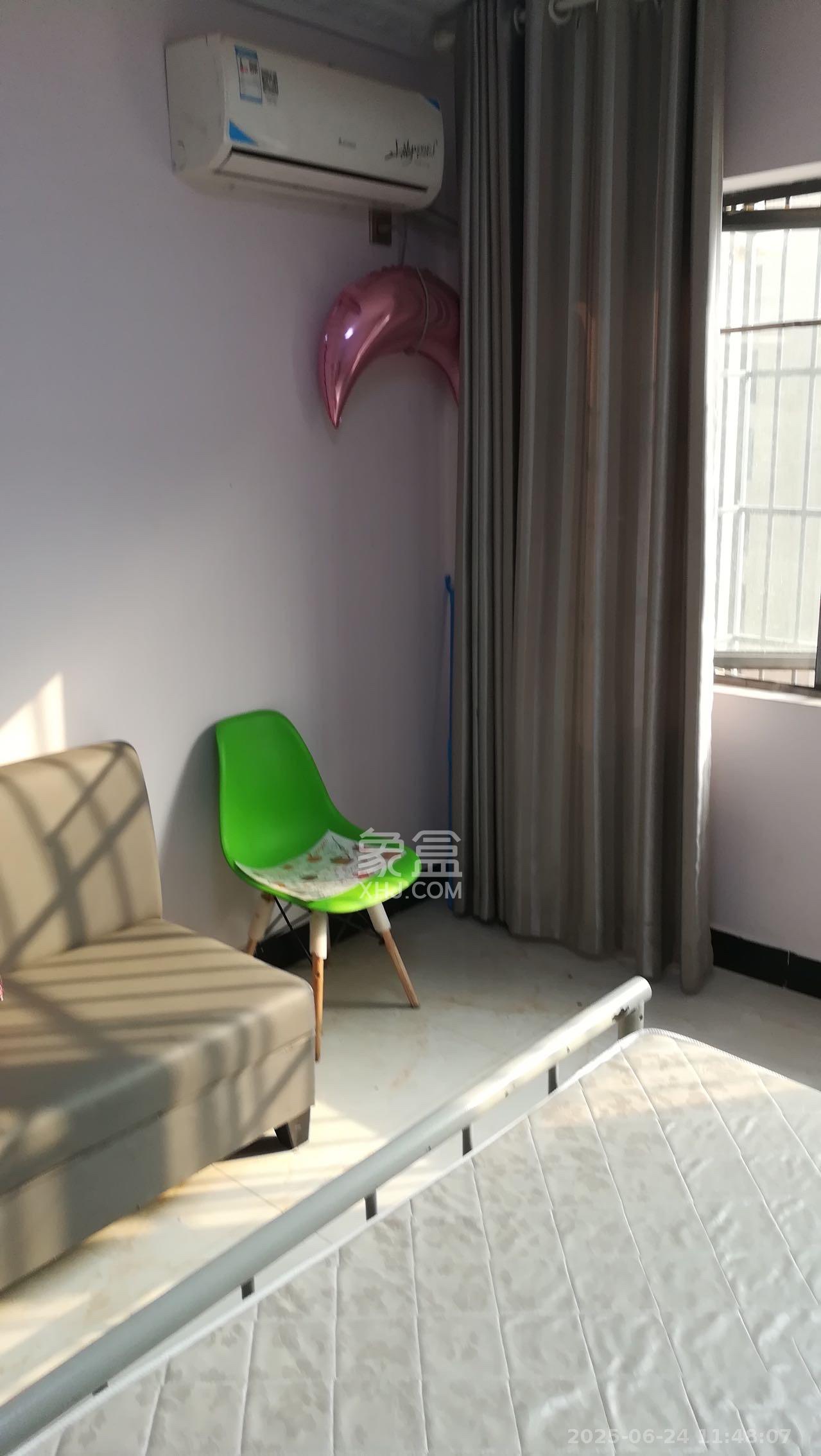 兴隆景苑 1室2厅1卫 1000.0元/月 兴隆景苑 1室2厅1卫 1000.0元/月室内图