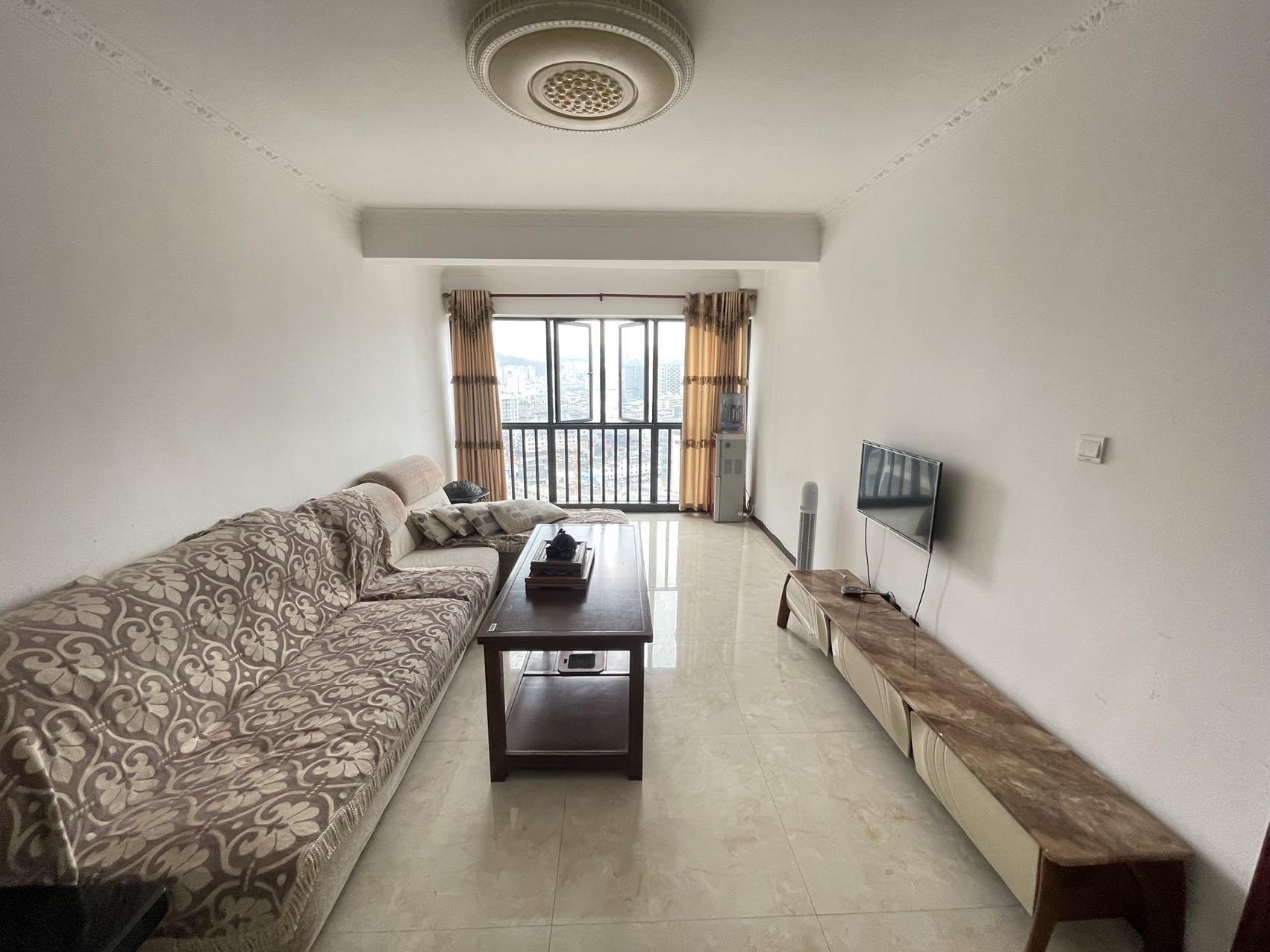 逸臣中央 2室2厅1卫 1680.0元/月 逸臣中央 2室2厅1卫 1680.0元/月室内图