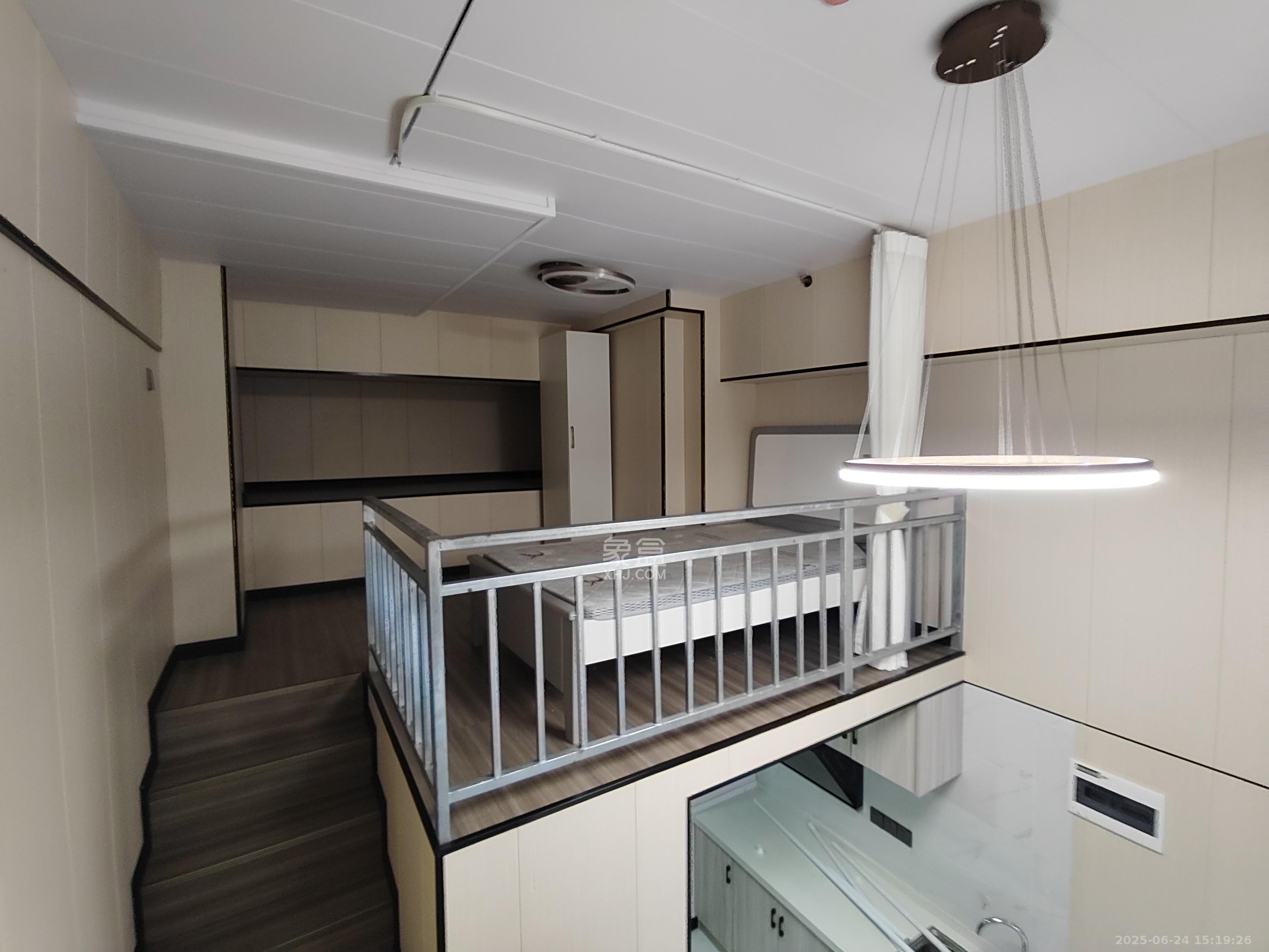 北辰时光里  3室2厅1卫   1800.00元/月室内图
