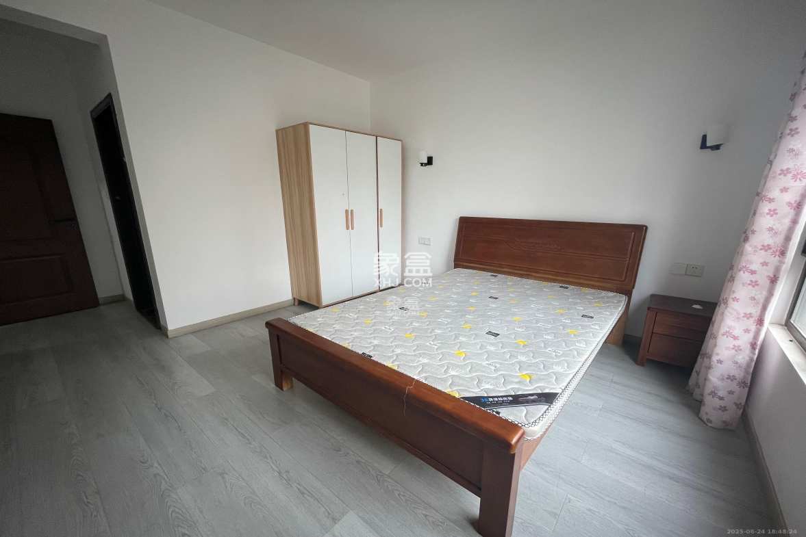 江山帝景雅典  3室2厅2卫    2400.0元/月 江山帝景雅典  3室2厅2卫    2400.0元/月室内图