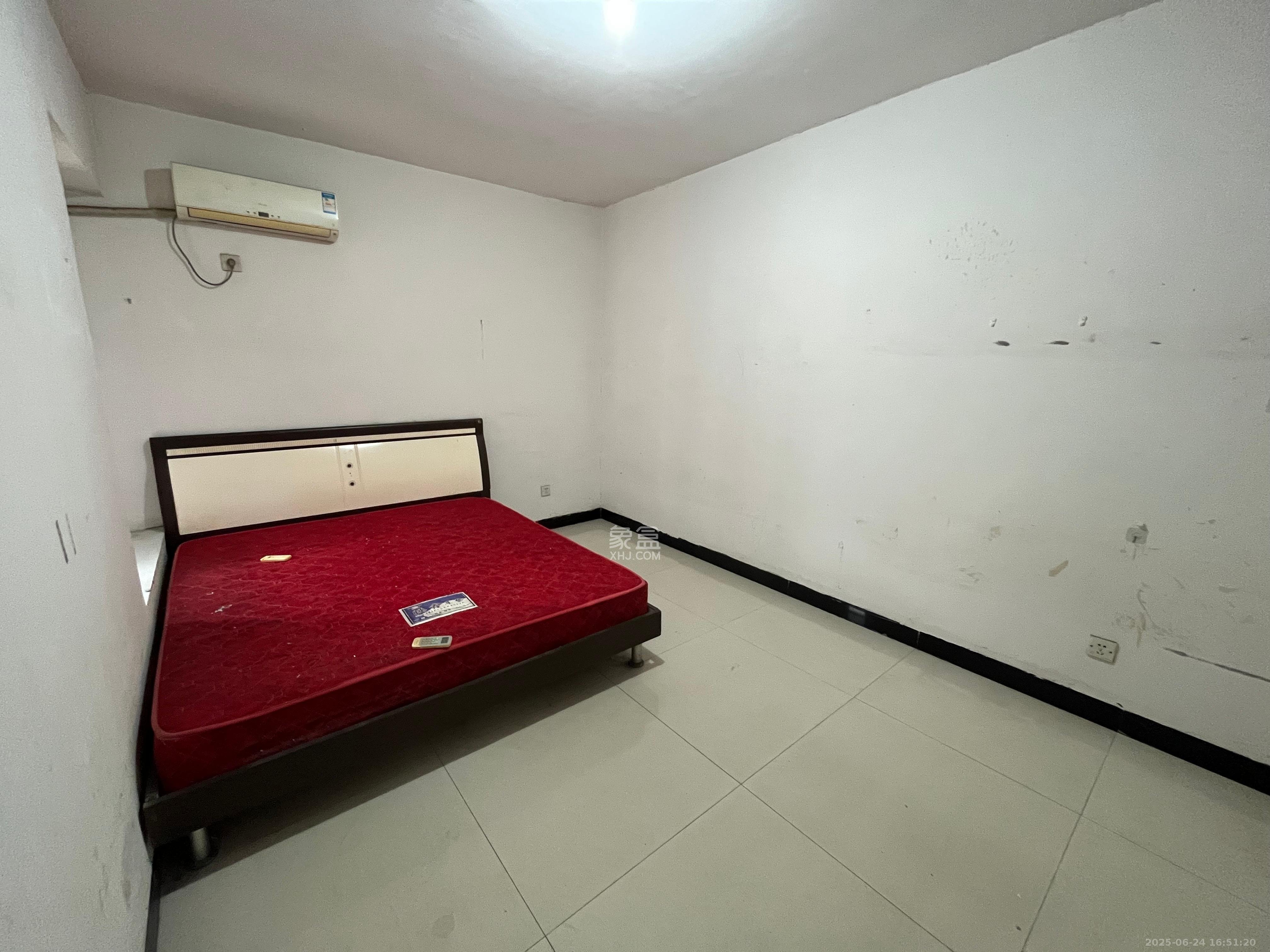 嘉宇盛世华章 2室2厅1卫 2200.0元/月 嘉宇盛世华章 2室2厅1卫 2200.0元/月室内图