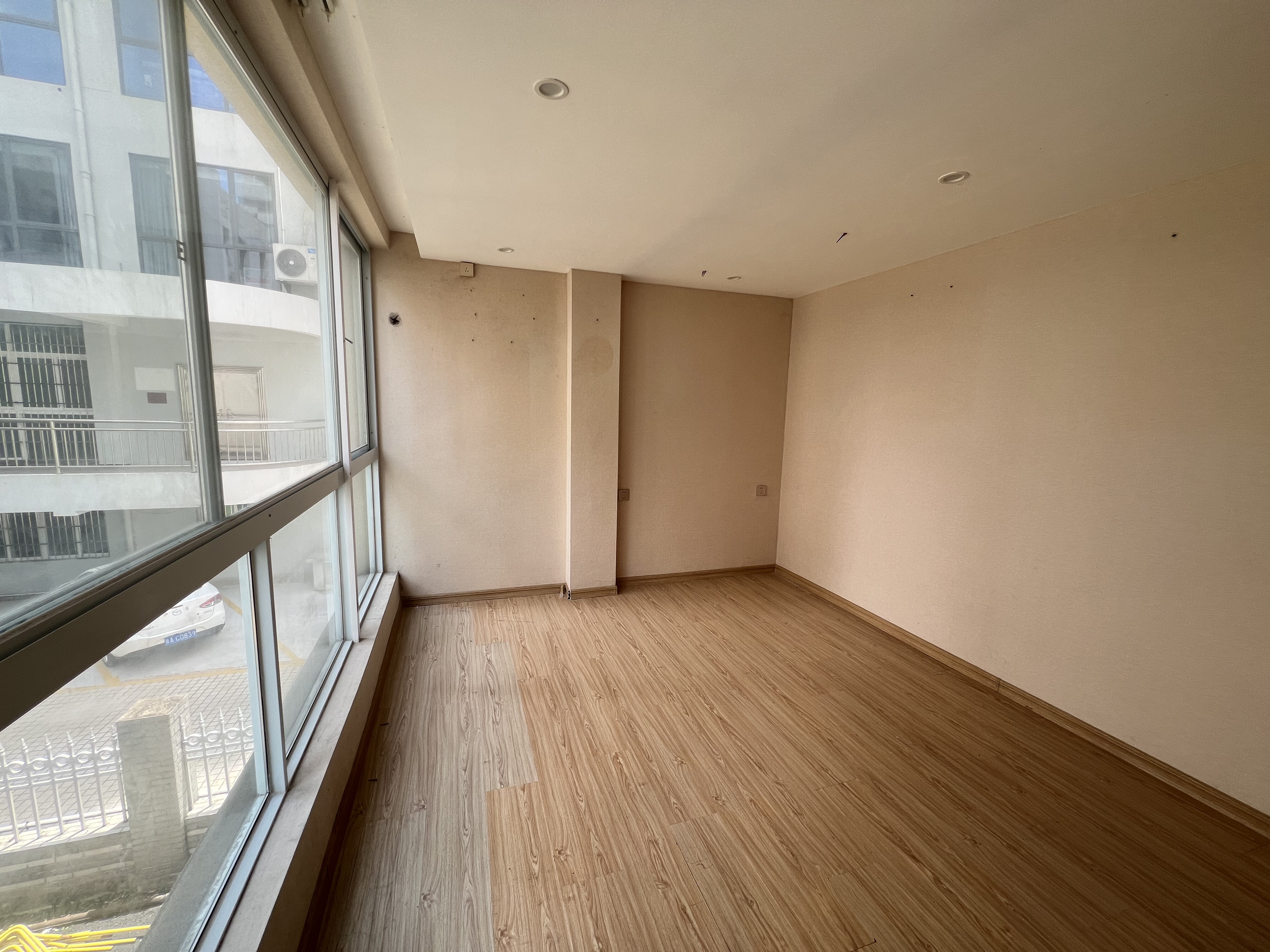 九都大厦 10室3厅4卫 26000.0元/月 九都大厦 10室3厅4卫 26000.0元/月室内图