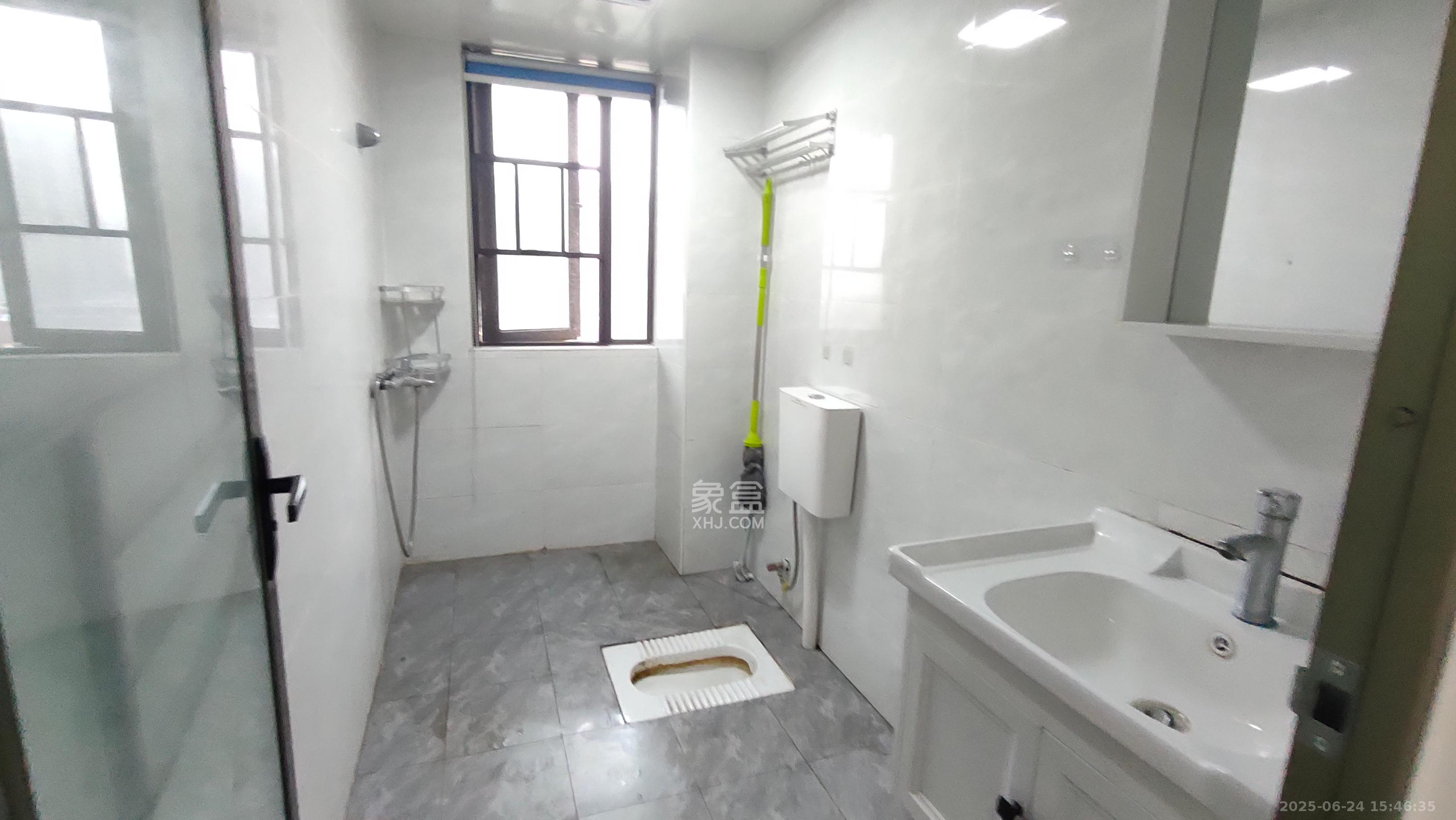 润和美郡(润和紫郡五期) 5室2厅2卫 2300.0元/月 润和美郡(润和紫郡五期) 5室2厅2卫 2300.0元/月室内图