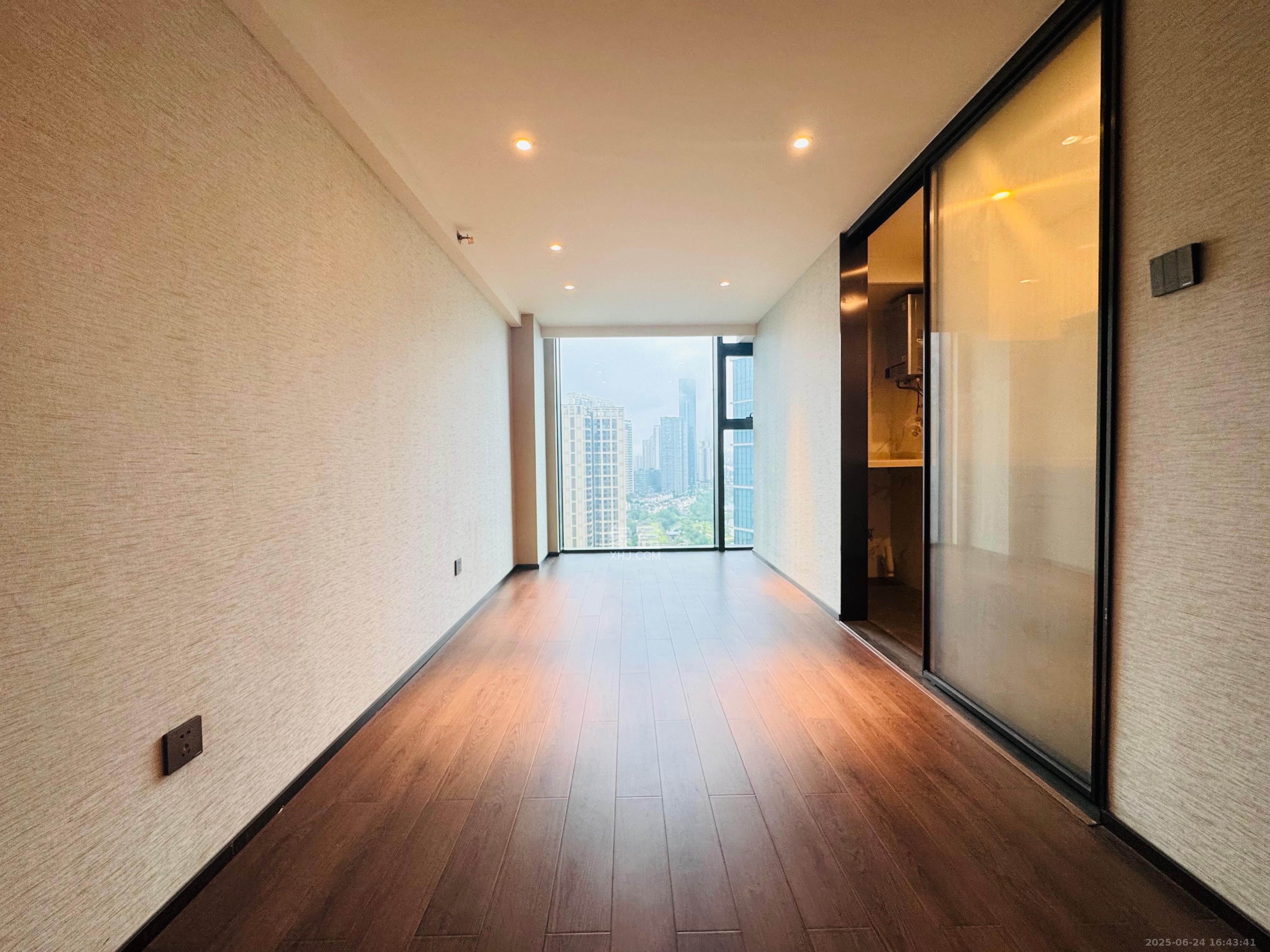 达美寰宇中心 2室2厅1卫 3500.0元/月 达美寰宇中心 2室2厅1卫 3500.0元/月室内图