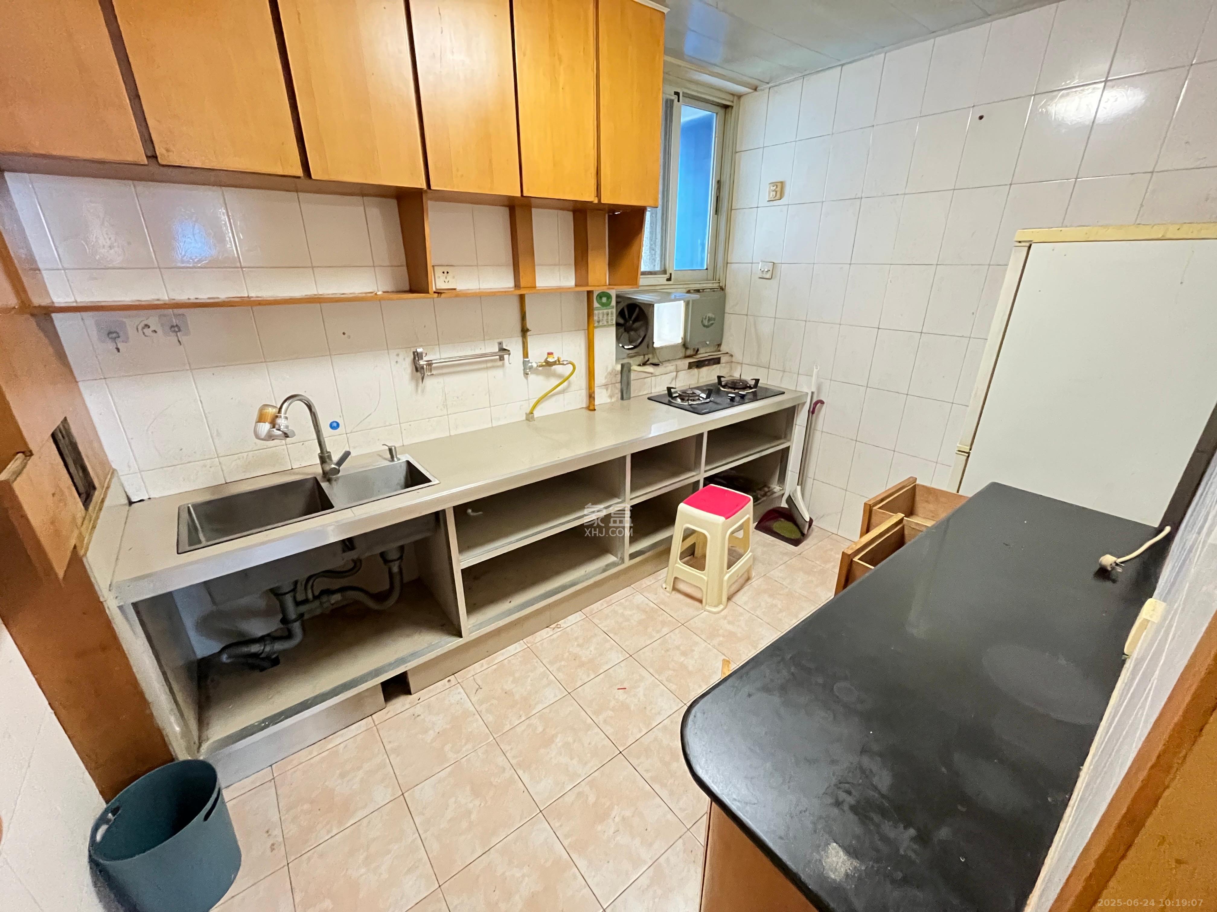 鸿园小区 3室2厅1卫 2000.0元/月 鸿园小区 3室2厅1卫 2000.0元/月室内图